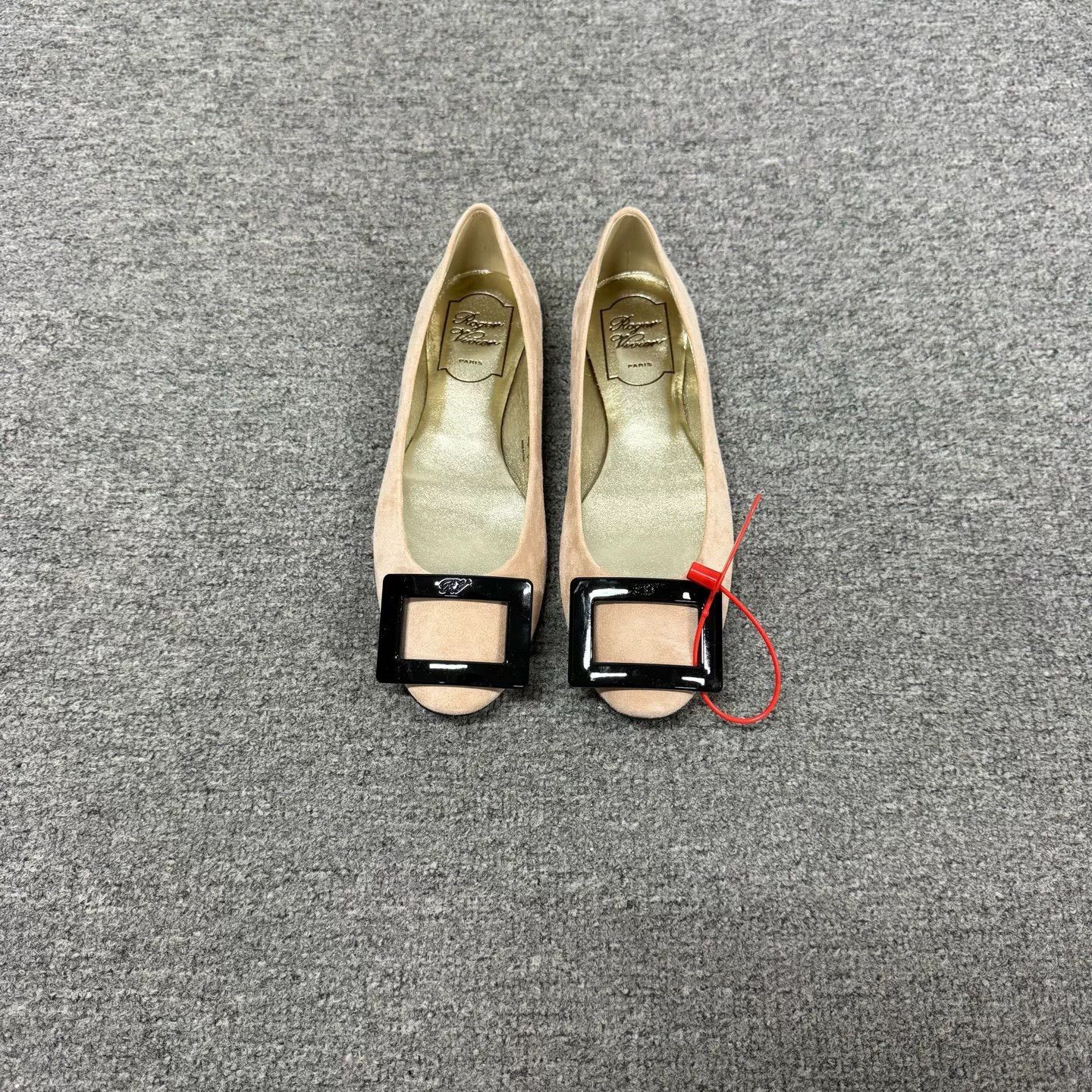Roger Vivier Roger Vivier RV Square Buckle Flat Shoes Size US 5 / IT 35 - 2 Thumbnail