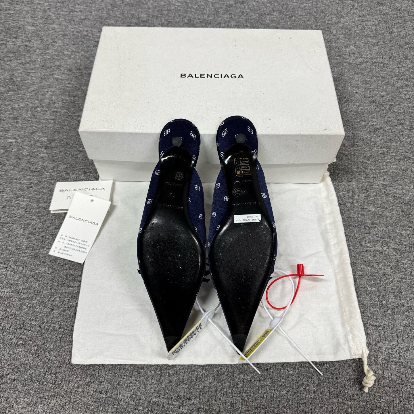 Balenciaga Balenciaga Printed Bow Silk Polka Dot Mules Size US 7 / IT 37 - 5 Thumbnail