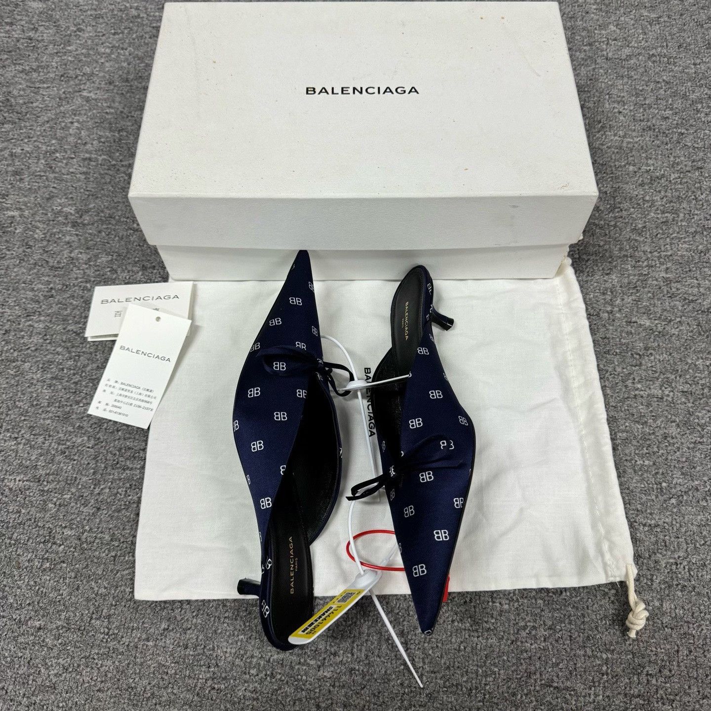 Balenciaga Balenciaga Printed Bow Silk Polka Dot Mules Size US 7 / IT 37 - 6 Thumbnail