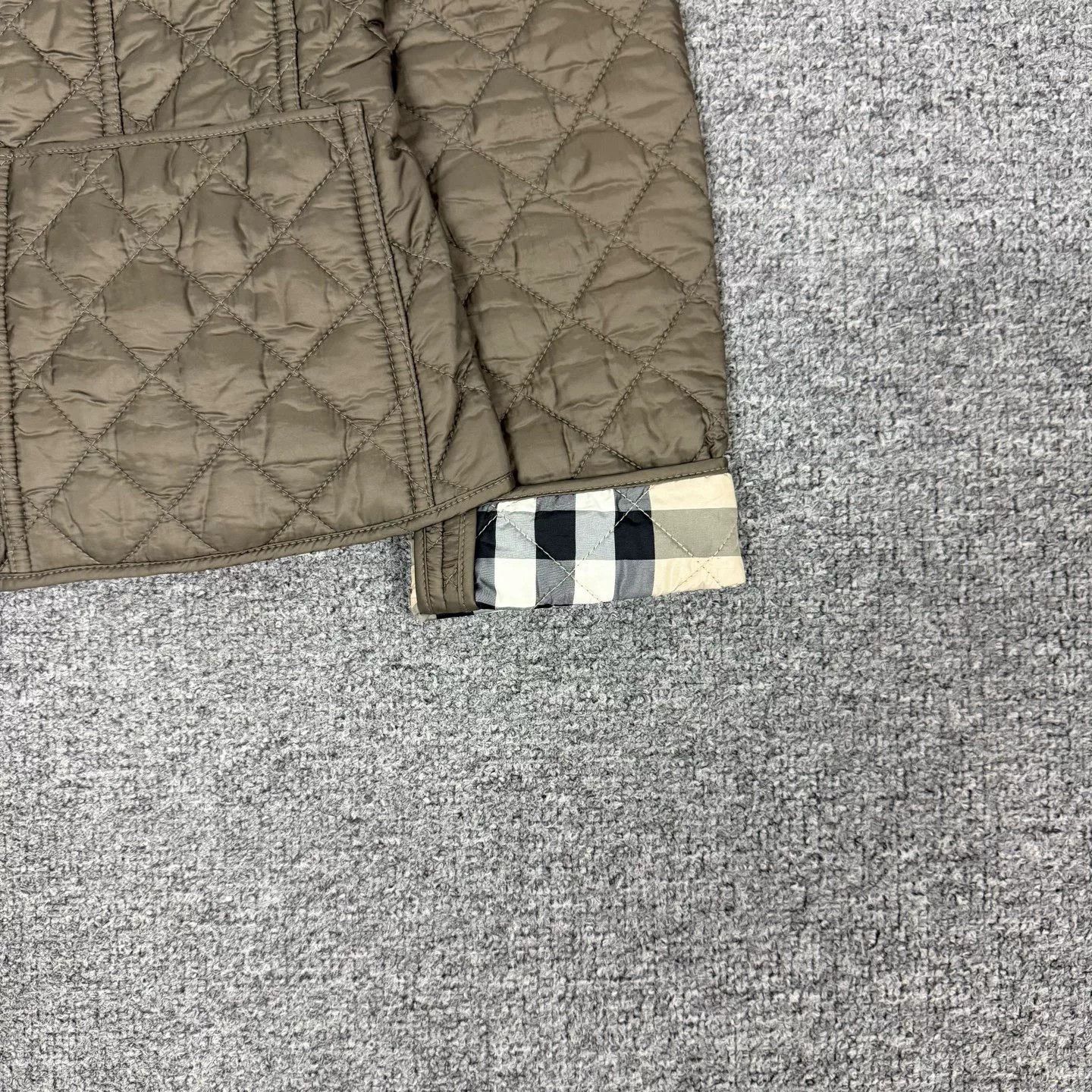 Burberry Burberry Quilted Check Lining Cotton Coat Size XS / US 0-2 / IT 36-38 - 3 Thumbnail
