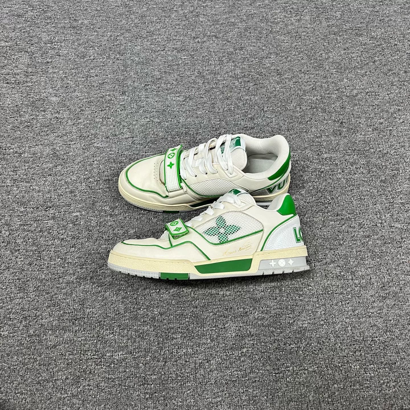 Louis Vuitton Louis Vuitton White Green Velcro Trainer Sneakers Size US 8.5 / EU 41-42 - 2 Thumbnail