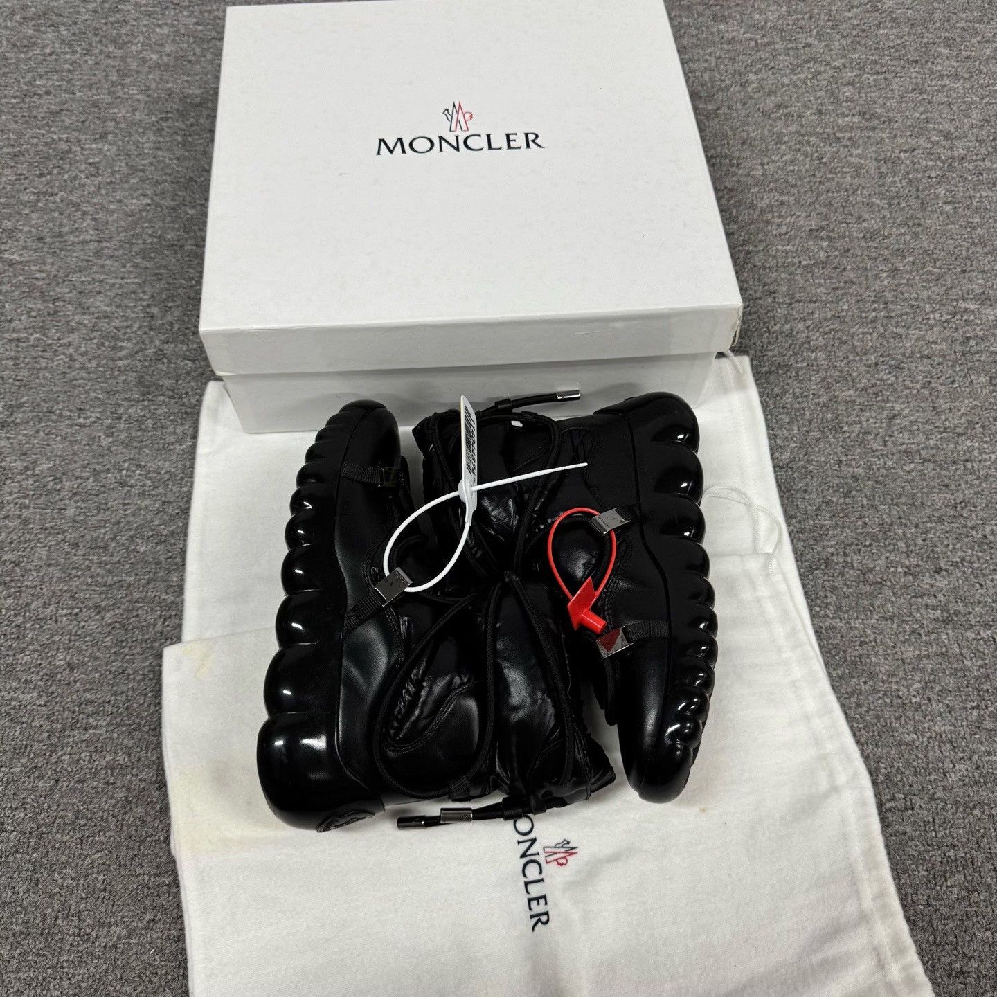 Moncler Moncler Black Down Short Boots Size 35 Size US 4 / IT 34 - 6 Thumbnail