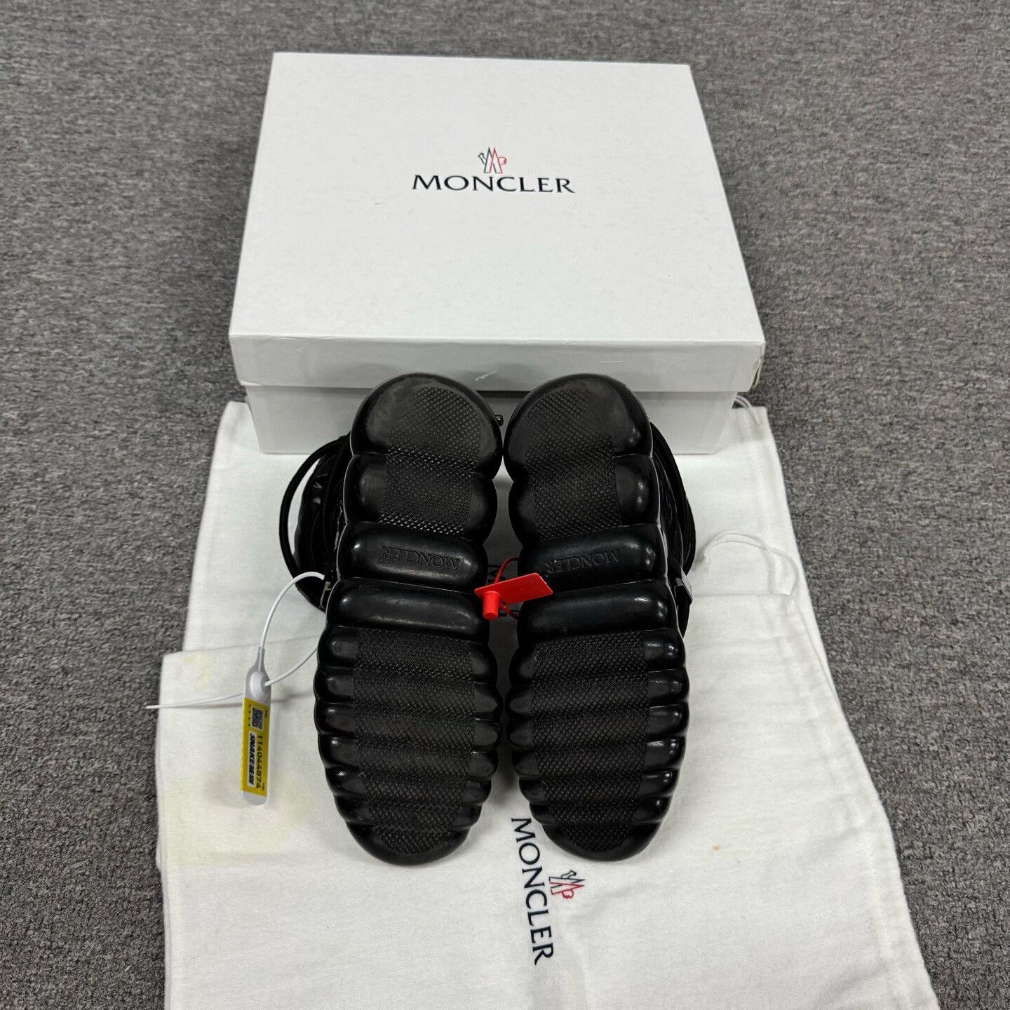 Moncler Moncler Black Down Short Boots Size 35 Size US 4 / IT 34 - 5 Thumbnail