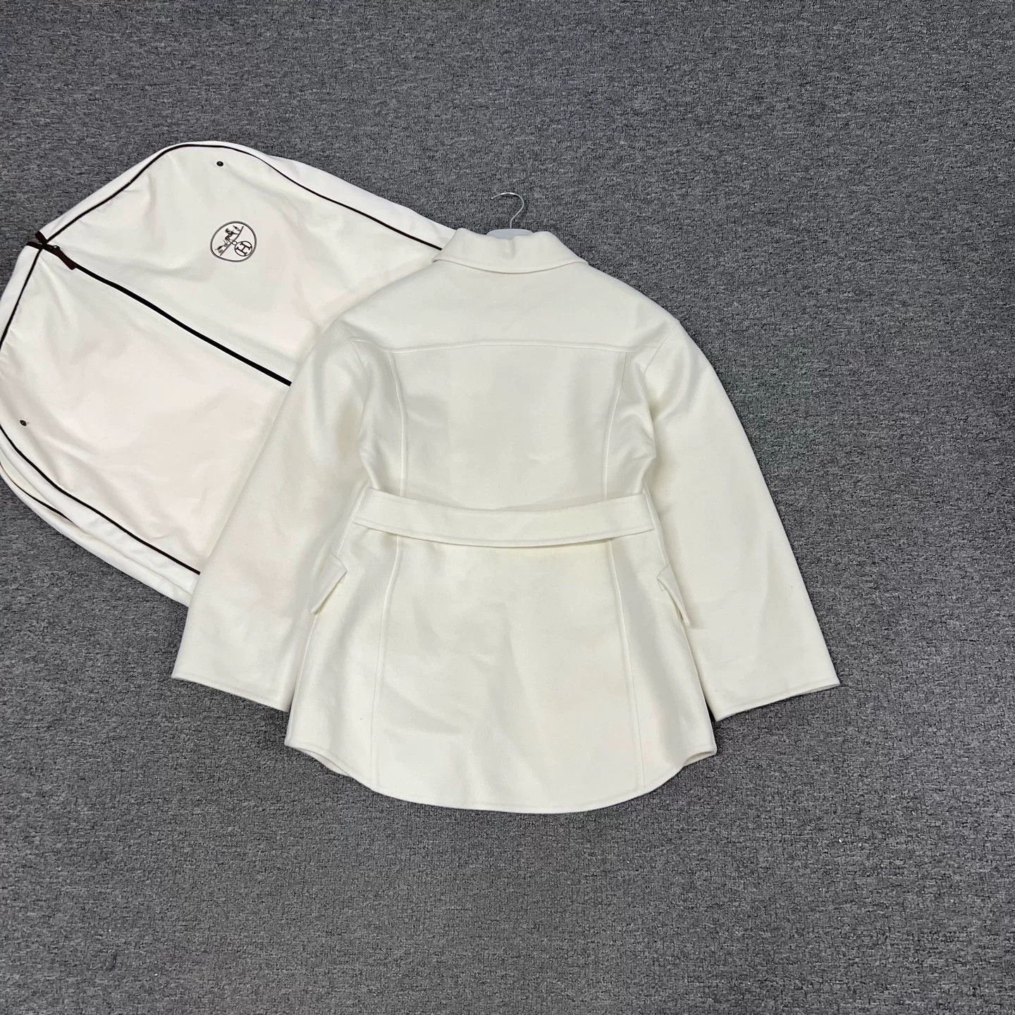 Hermes Hermes 2025 Cashmere Three-Button Lapel Coat Size S / US 4 / IT 40 - 2 Thumbnail