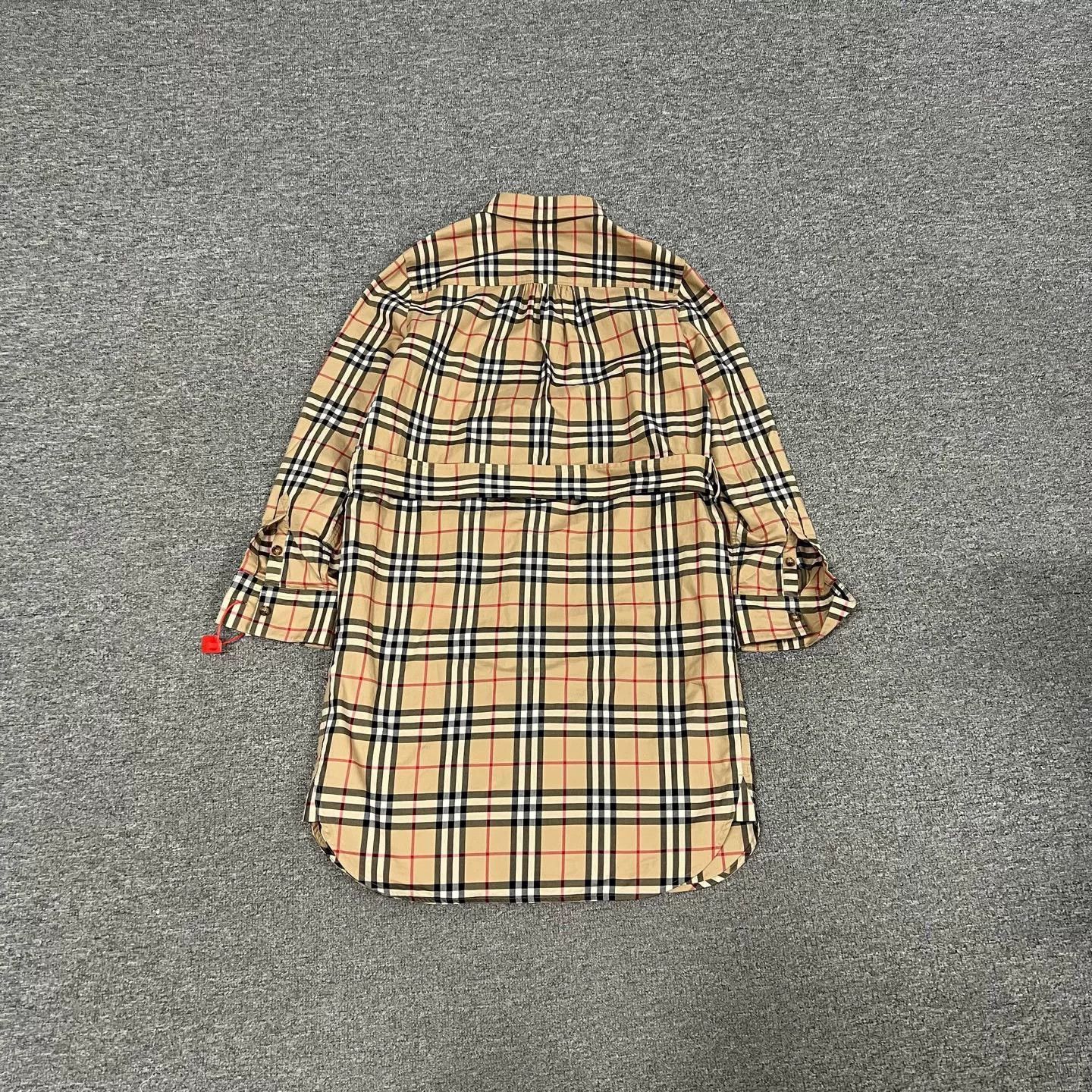 Burberry Burberry Classic Check Dress Shirt Size XS / US 0-2 / IT 36-38 - 2 Thumbnail