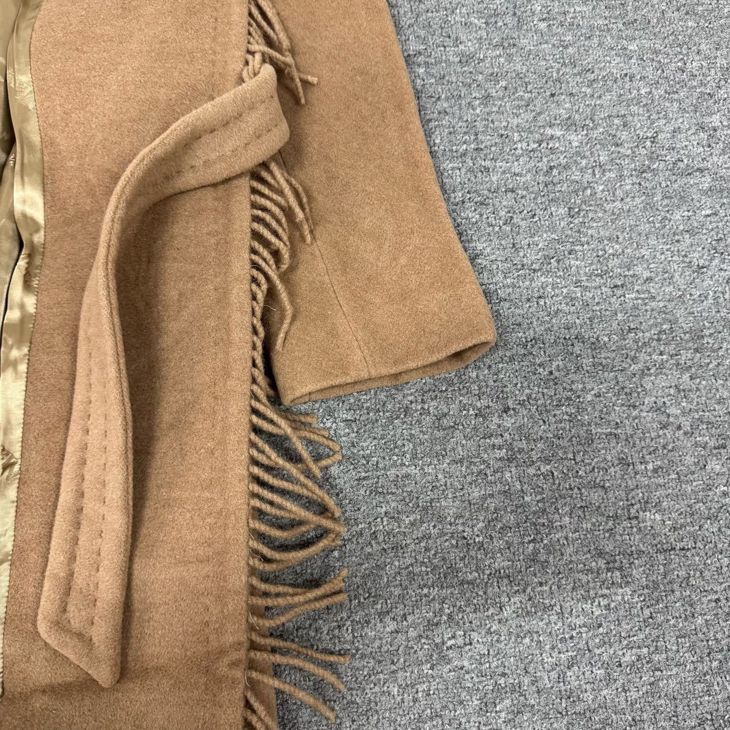 Max Mara MaxMara Camel Fringe Belted Mid-Length Wool Coat Size XXS / US 00 / IT 34 - 3 Thumbnail
