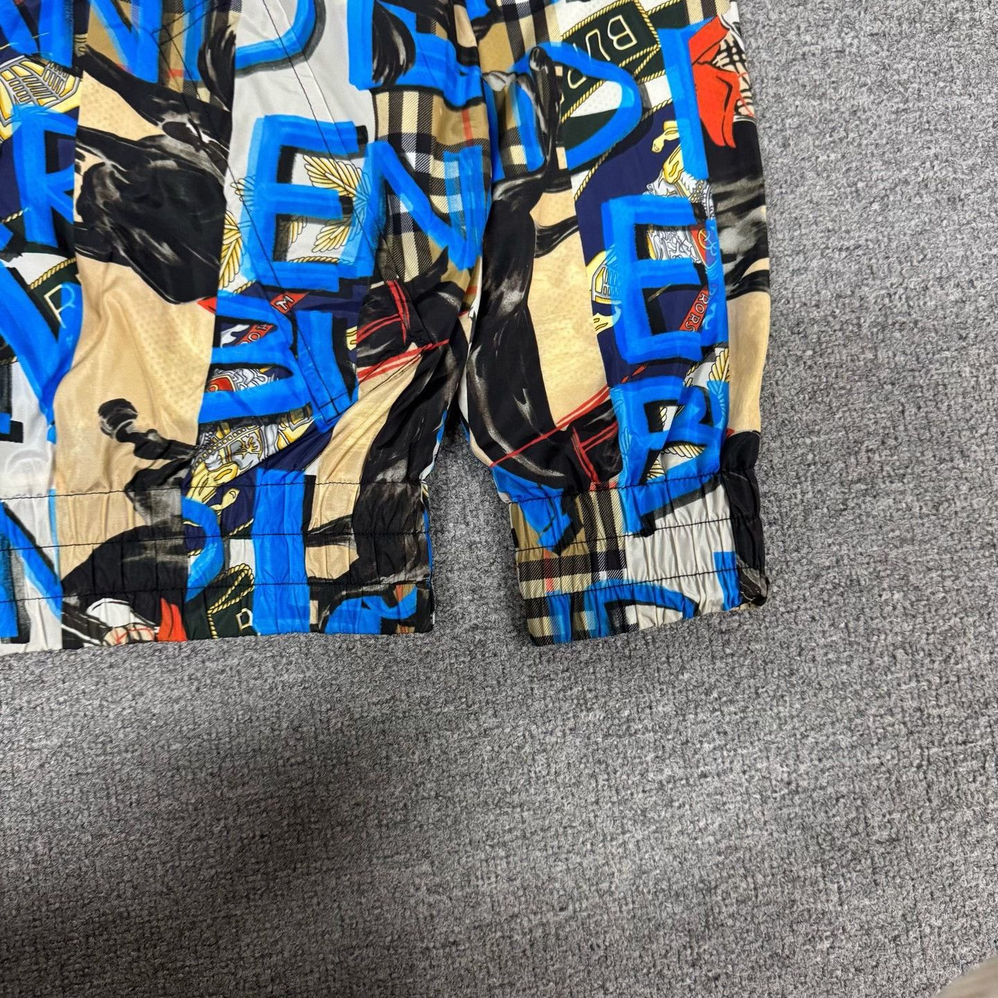 Burberry Burberry Graffiti Logo Letter Zipper Jacket Size US M / EU 48-50 / 2 - 3 Thumbnail