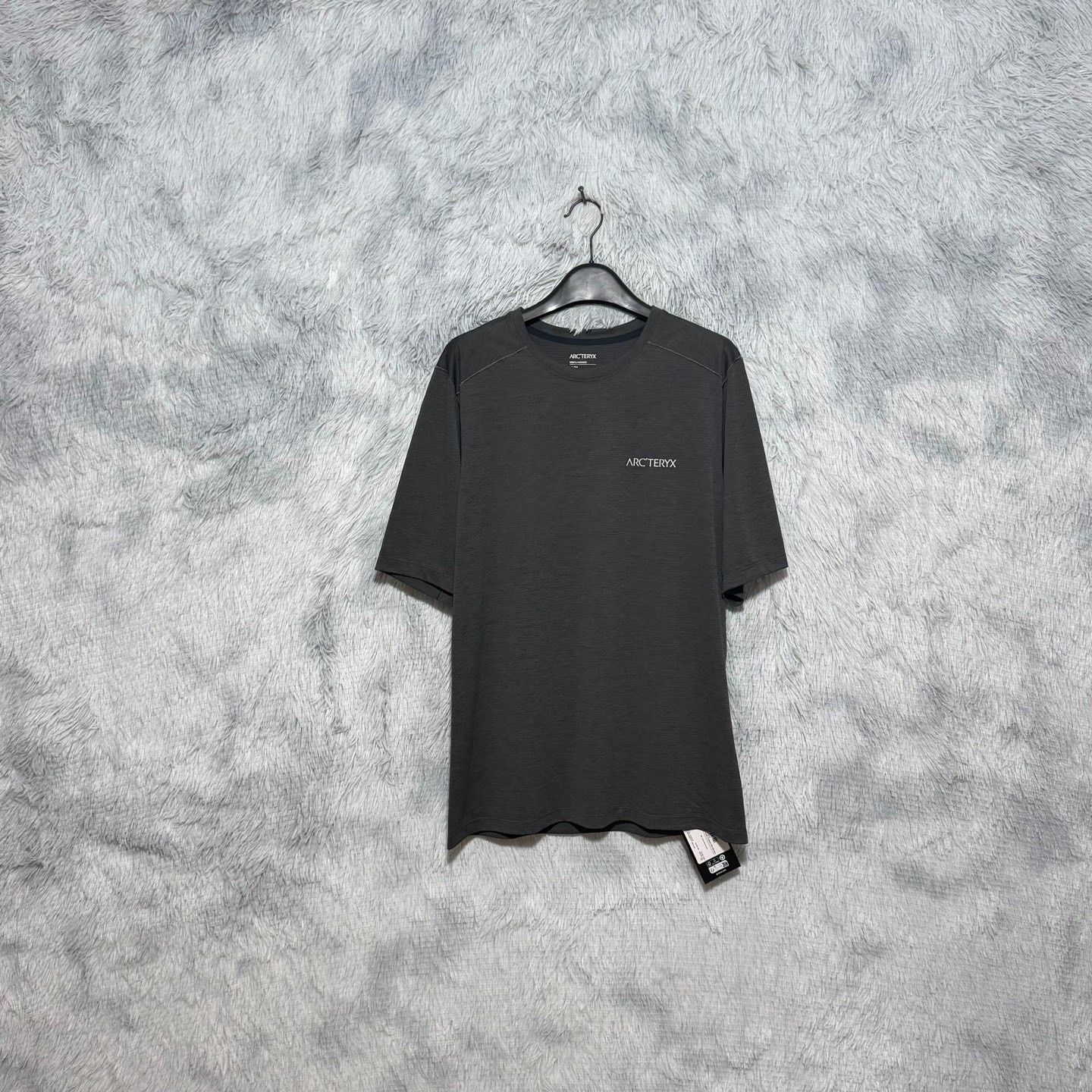 Arc'teryx Arcteryx CORMAC Back Logo Men's T-Shirt Size US M / EU 48-50 / 2 - 2 Thumbnail