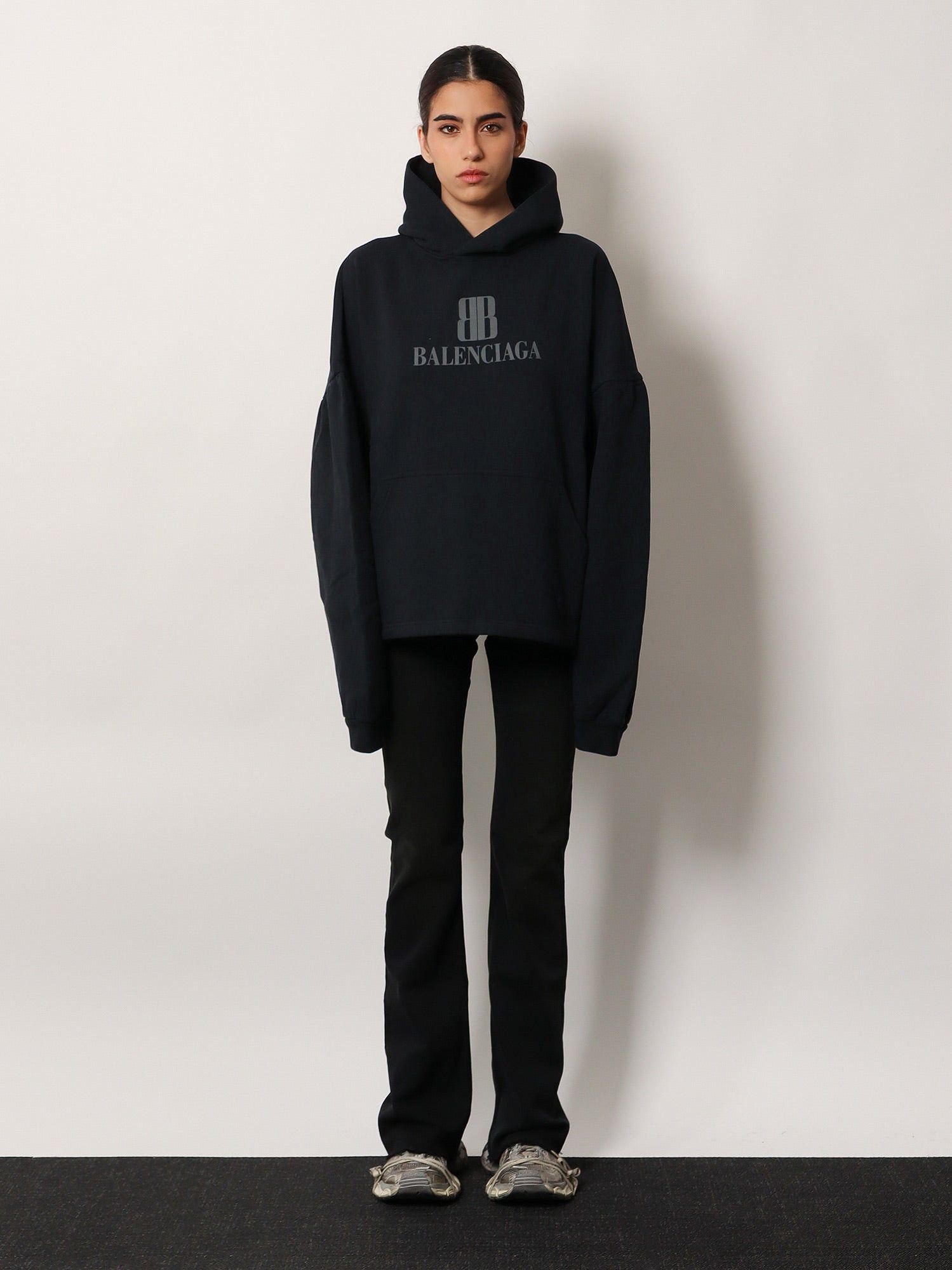 Balenciaga Cropped Cotton Sweatshirt Size S / US 4 / IT 40 - 2 Thumbnail
