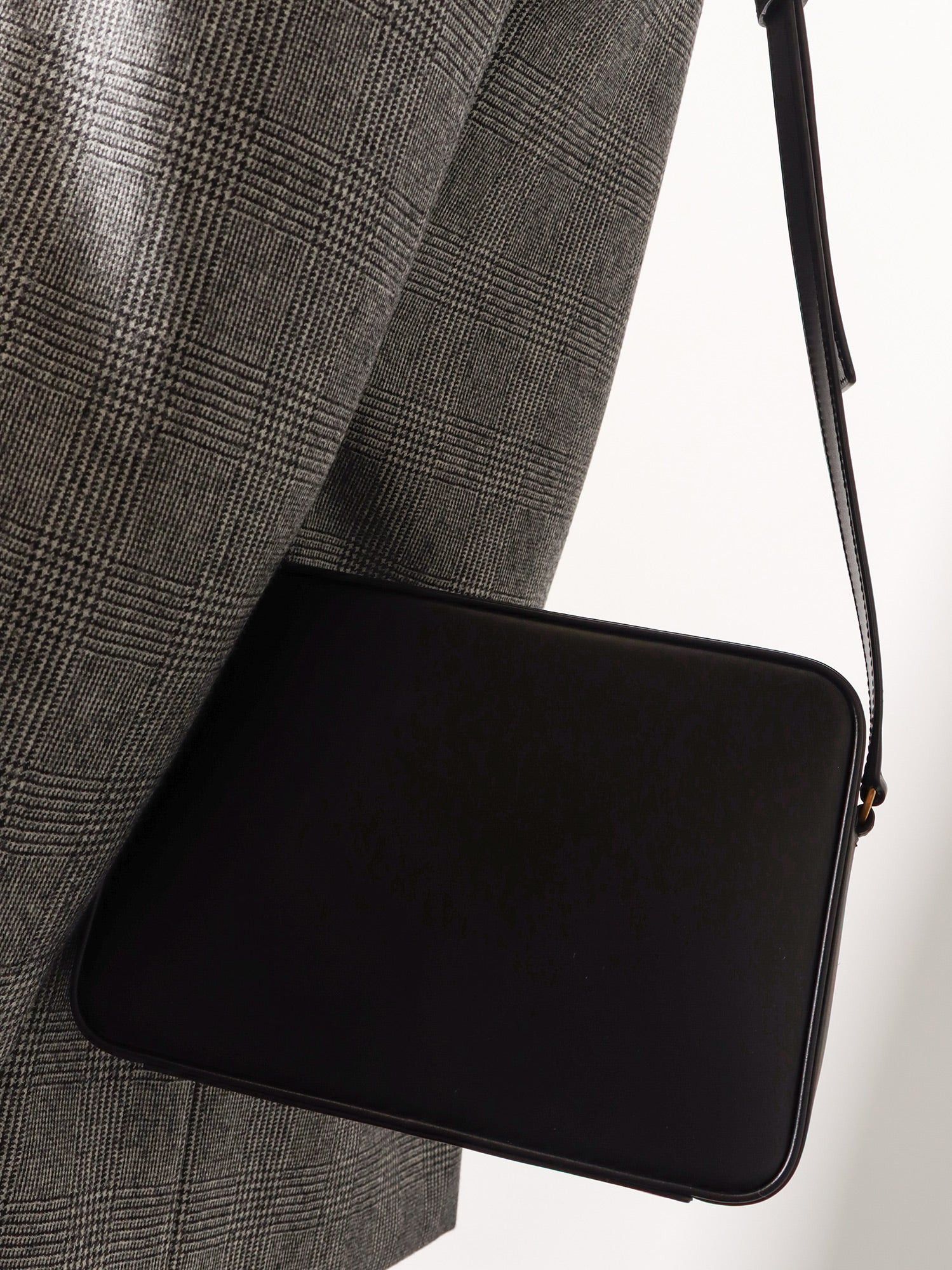 Saint Laurent Paris Leather Camera Bag Shoulder Bag Size ONE SIZE - 5 Thumbnail