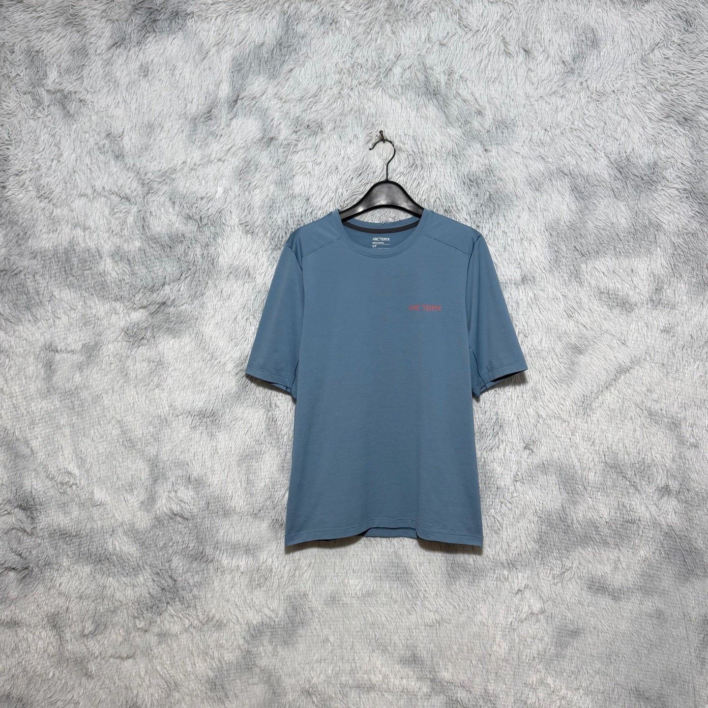 Arc'teryx Arcteryx CORMAC Back Logo Quick-Dry T-Shirt Size US S / EU 44-46 / 1 - 2 Thumbnail