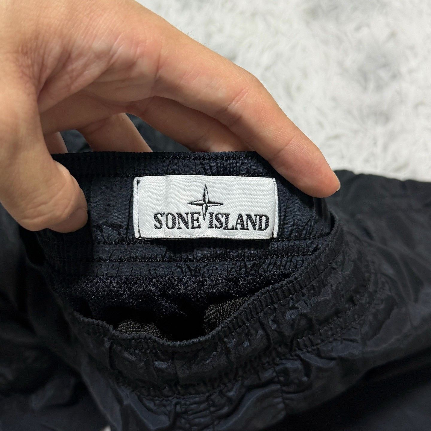 Stone Island Stone Island Square Logo Metal Nylon Shorts Size US 34 / EU 50 - 4 Thumbnail