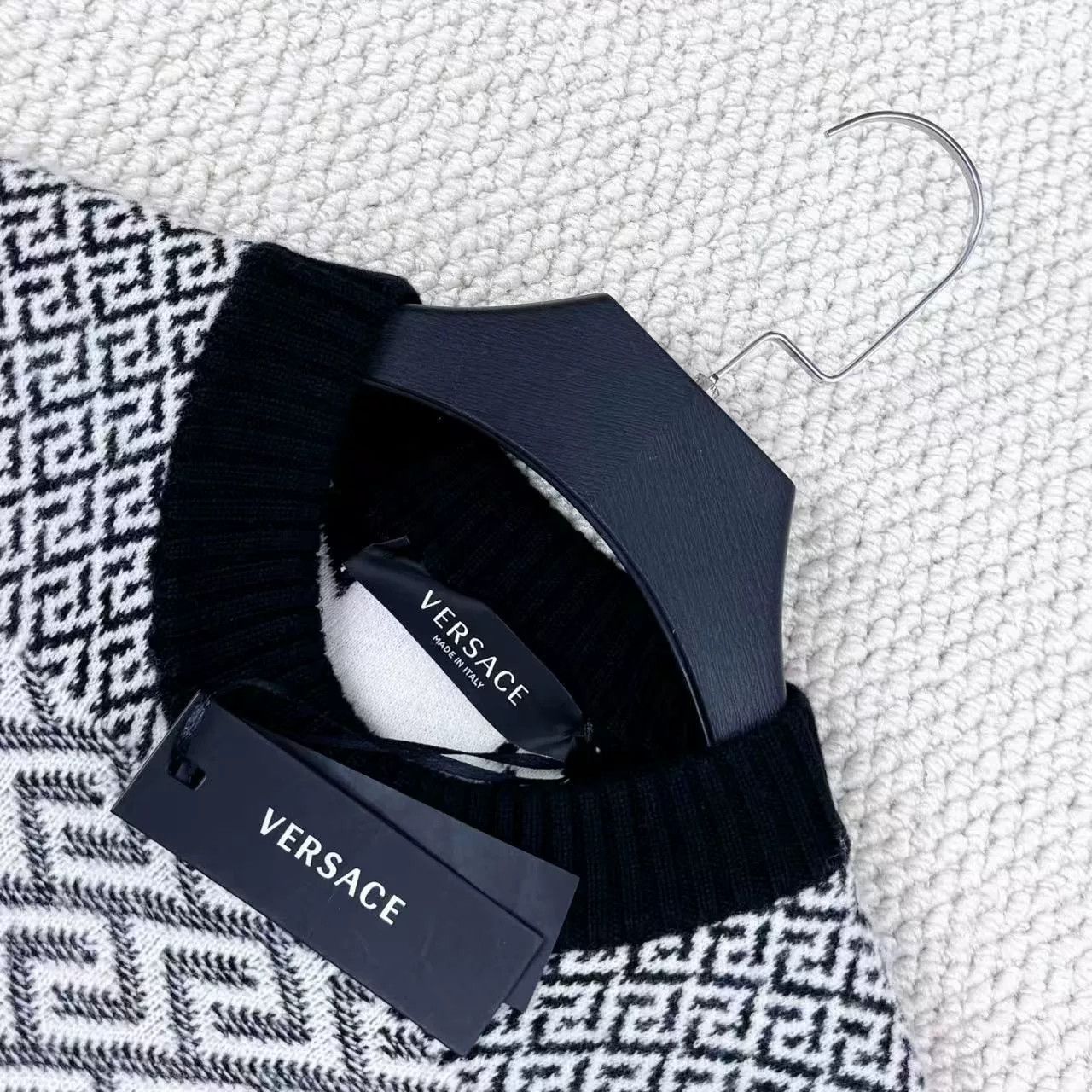 Versace Versace Medusa Logo Knit Sweater Size US M / EU 48-50 / 2 - 3 Thumbnail