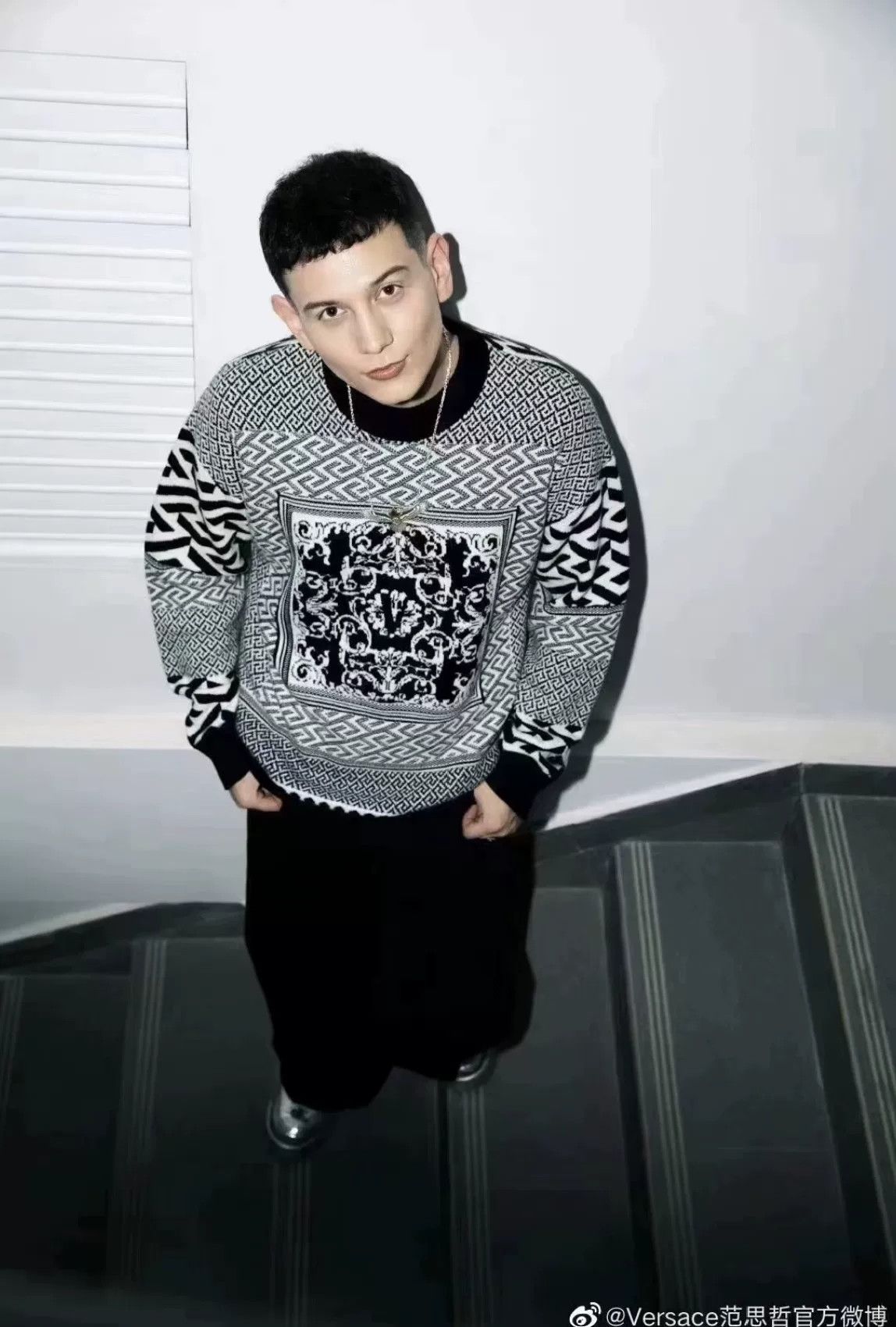 Versace Versace Medusa Logo Knit Sweater Size US M / EU 48-50 / 2 - 9 Thumbnail