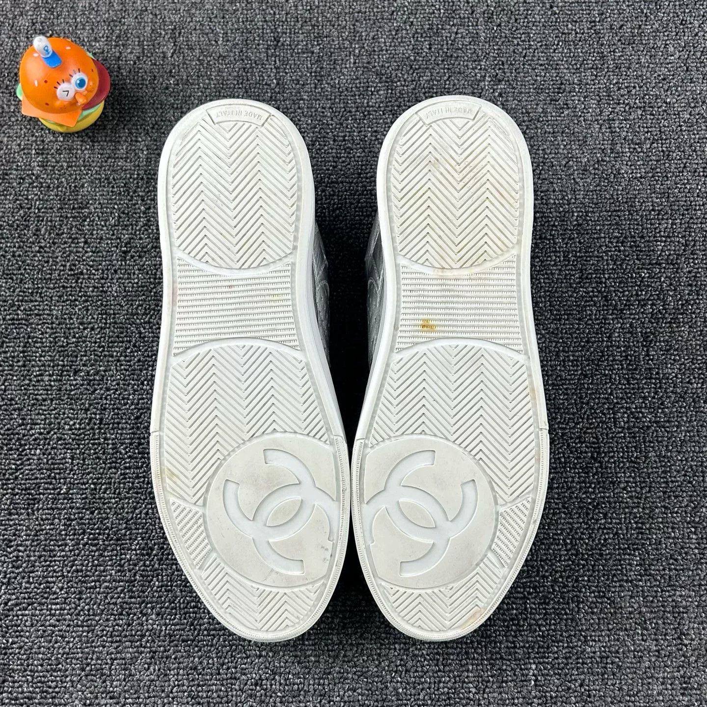 Chanel Chanel Silver Sneakers Size US 8 / IT 38 - 6 Thumbnail