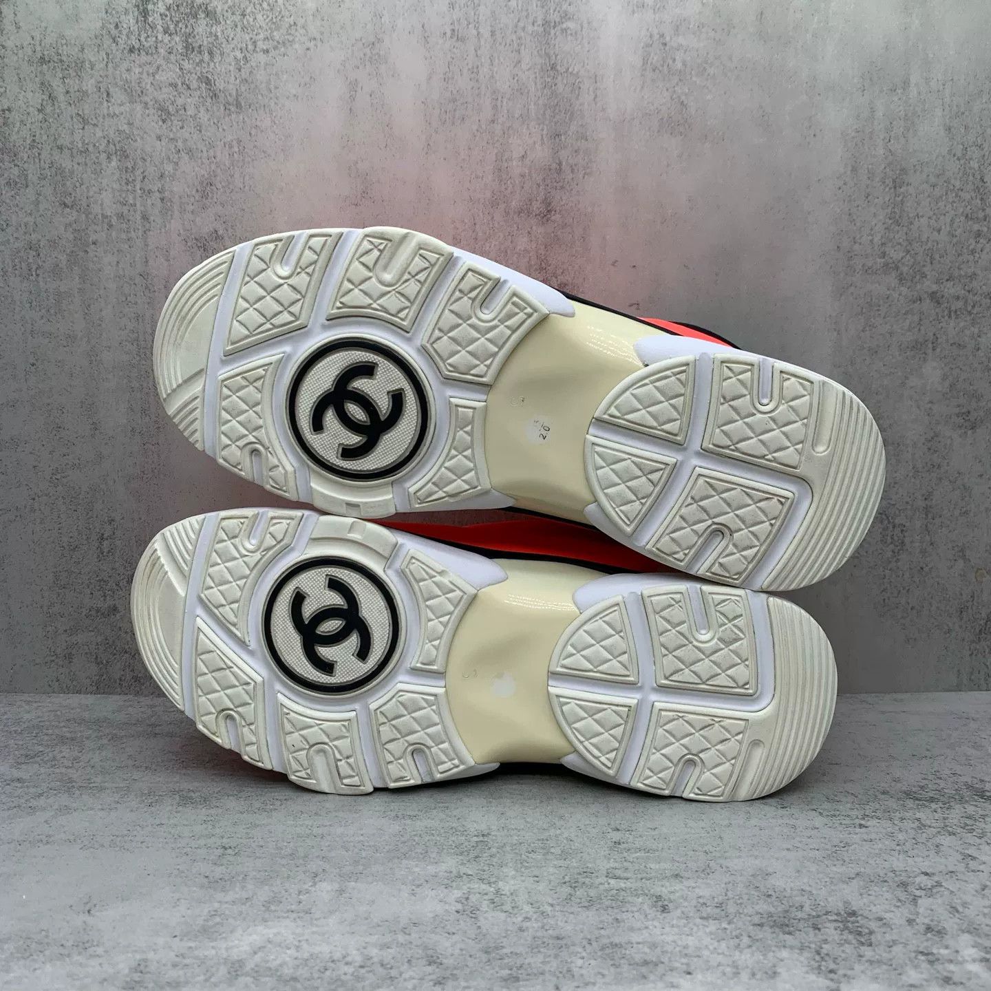 Chanel Chanel Orange-Pink Double C Logo Sneakers Size US 6 / IT 36 - 7 Thumbnail