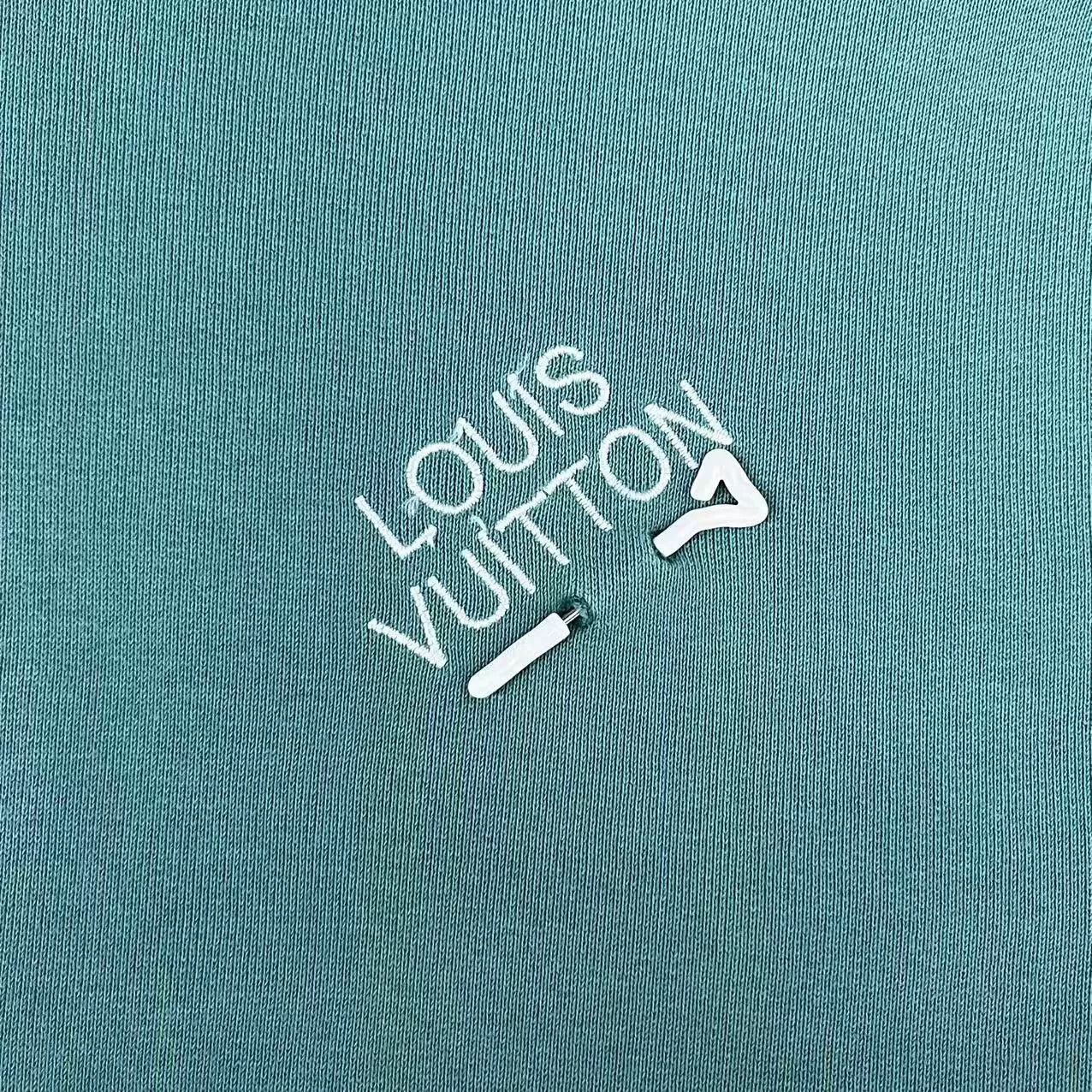 Louis Vuitton Louis Vuitton Embroidered Logo Hoodie Size US L / EU 52-54 / 3 - 4 Thumbnail