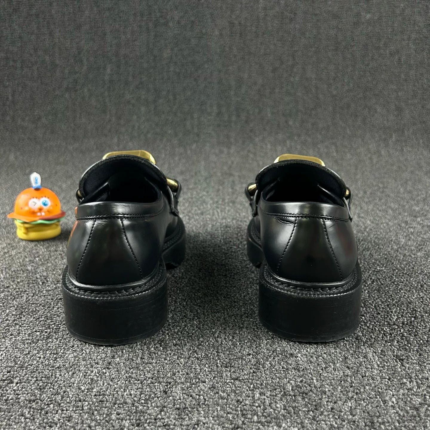 Louis Vuitton Louis Vuitton Black Lock Loafers Size US 4 / IT 34 - 5 Thumbnail
