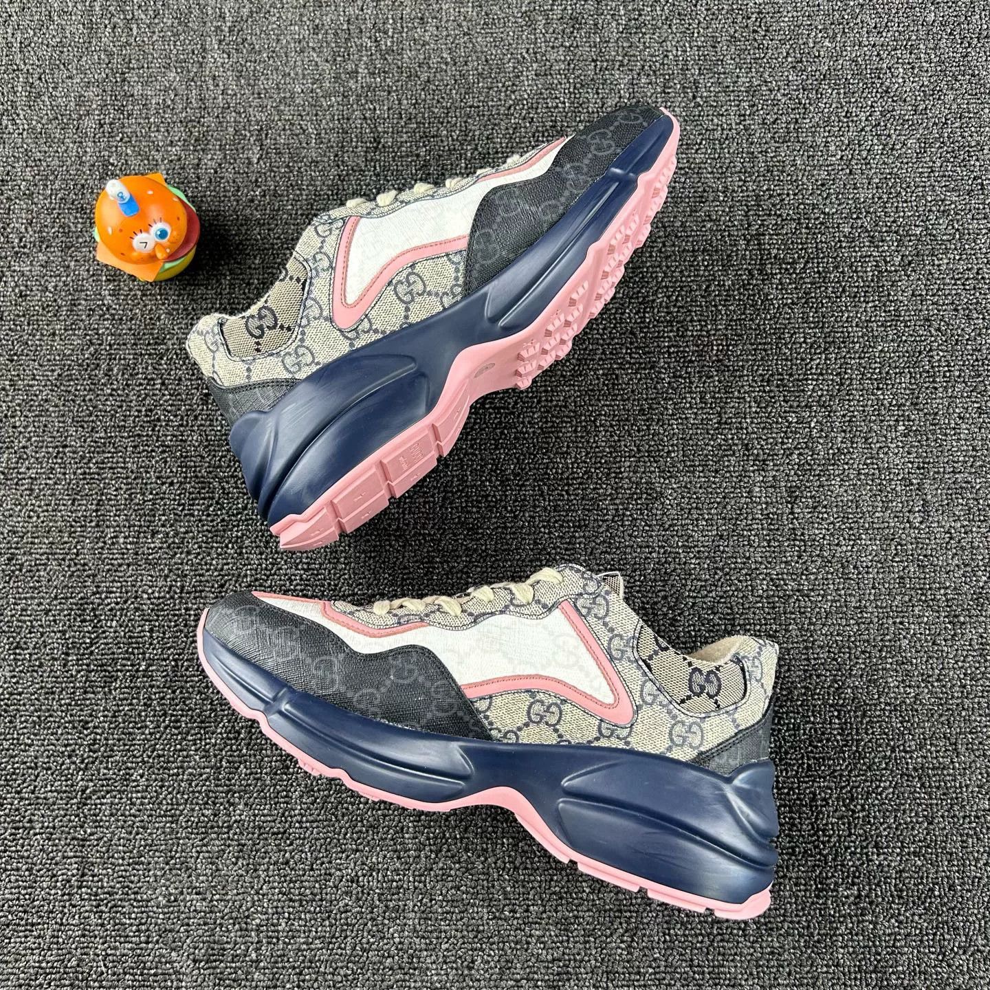 Gucci Gucci All-Over Print Dad Shoes Size US 6 / IT 36 - 3 Thumbnail