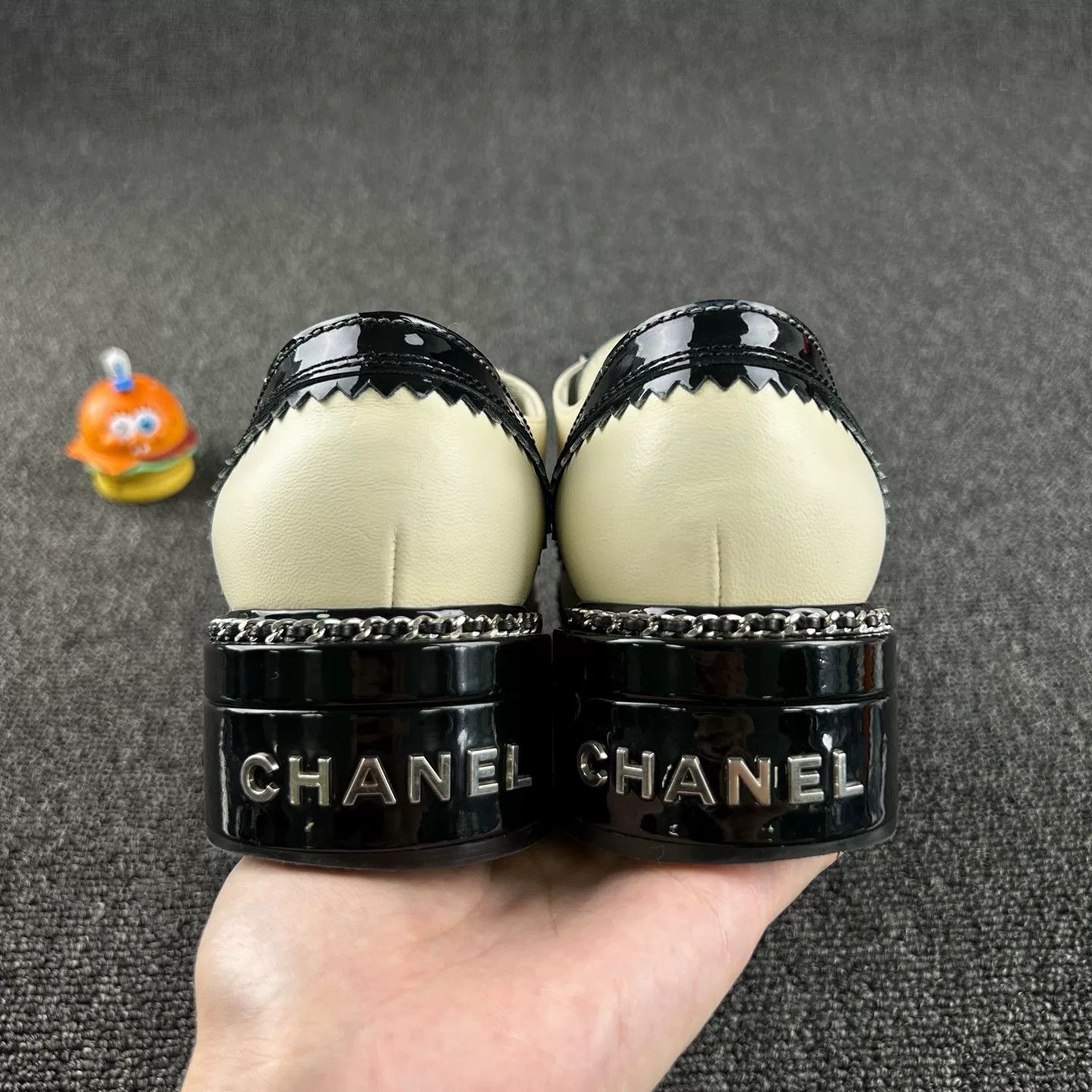 Chanel Chanel Patent Leather Loafers Size US 5 / IT 35 - 5 Thumbnail
