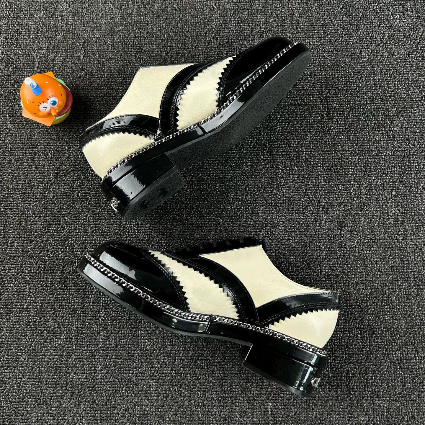Chanel Chanel Patent Leather Loafers Size US 5 / IT 35 - 3 Thumbnail