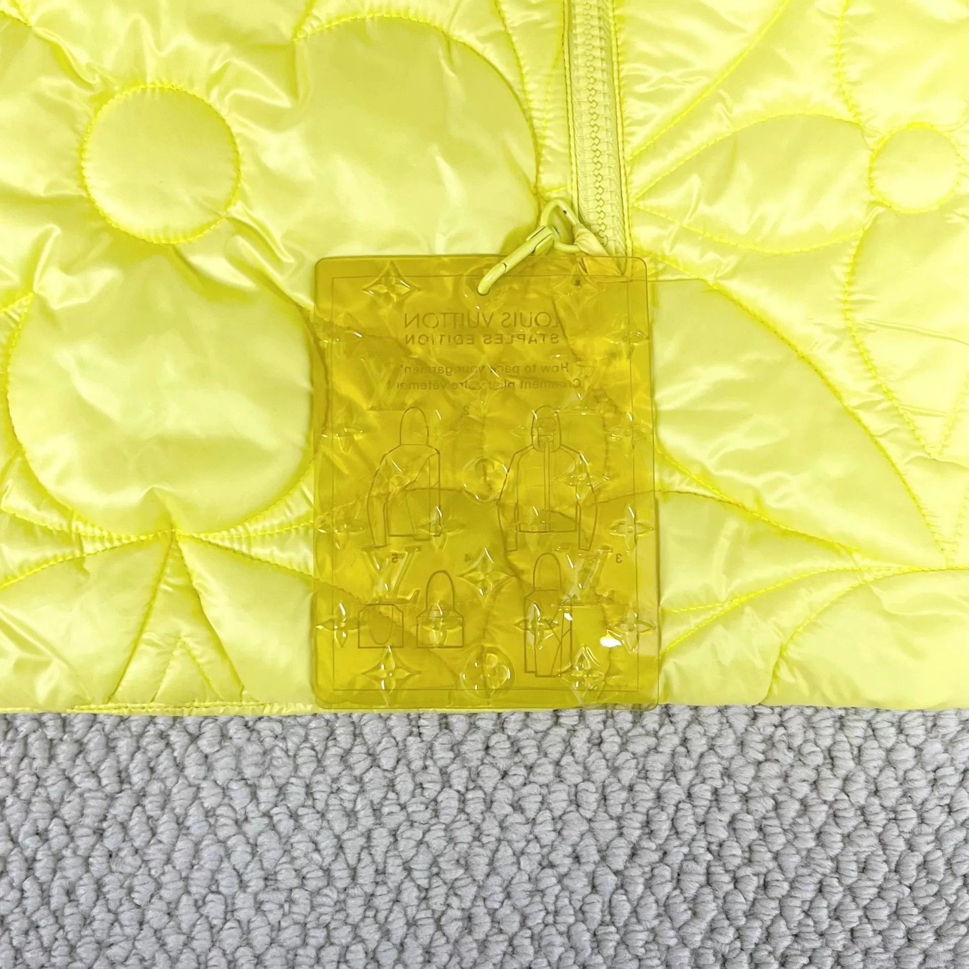 Louis Vuitton Louis Vuitton Yellow Quilted Logo Hooded Jacket Size US L / EU 52-54 / 3 - 6 Thumbnail