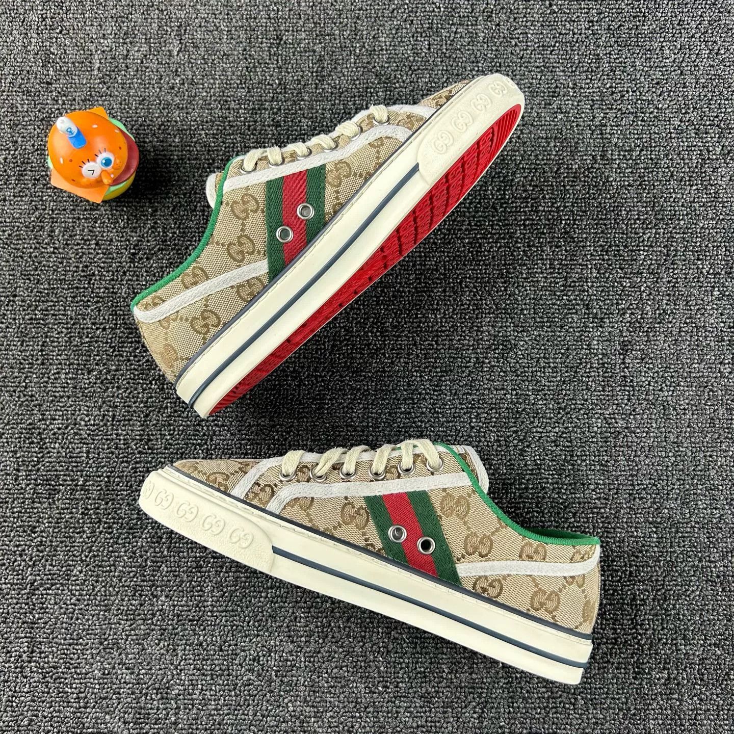 Gucci Gucci 1977 Monogram Sneakers Size US 5 / IT 35 - 3 Thumbnail