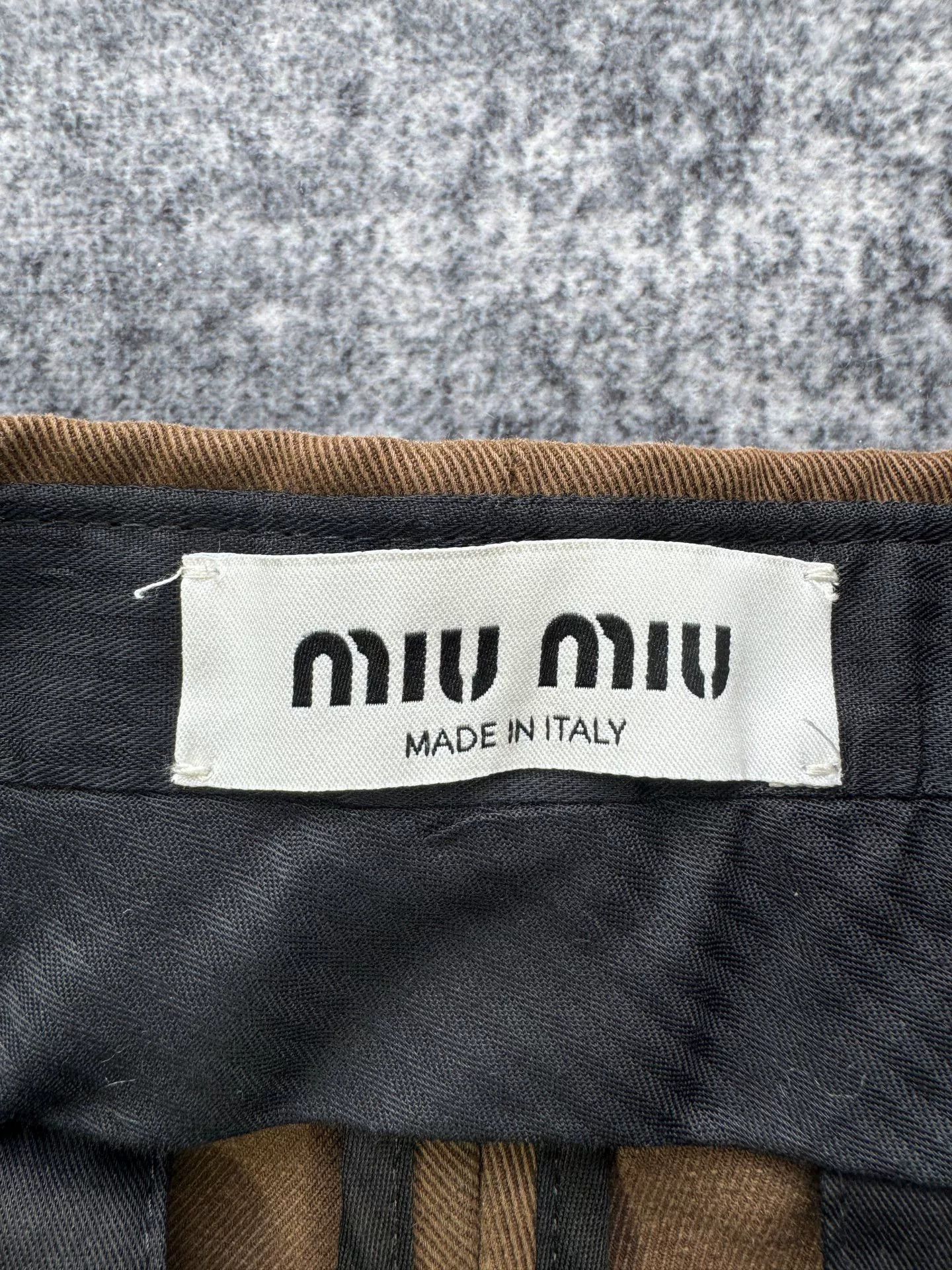 Miu Miu Miu Miu Brown Embroidered Logo Shorts Size 36" / US 14 / IT 50 - 3 Thumbnail