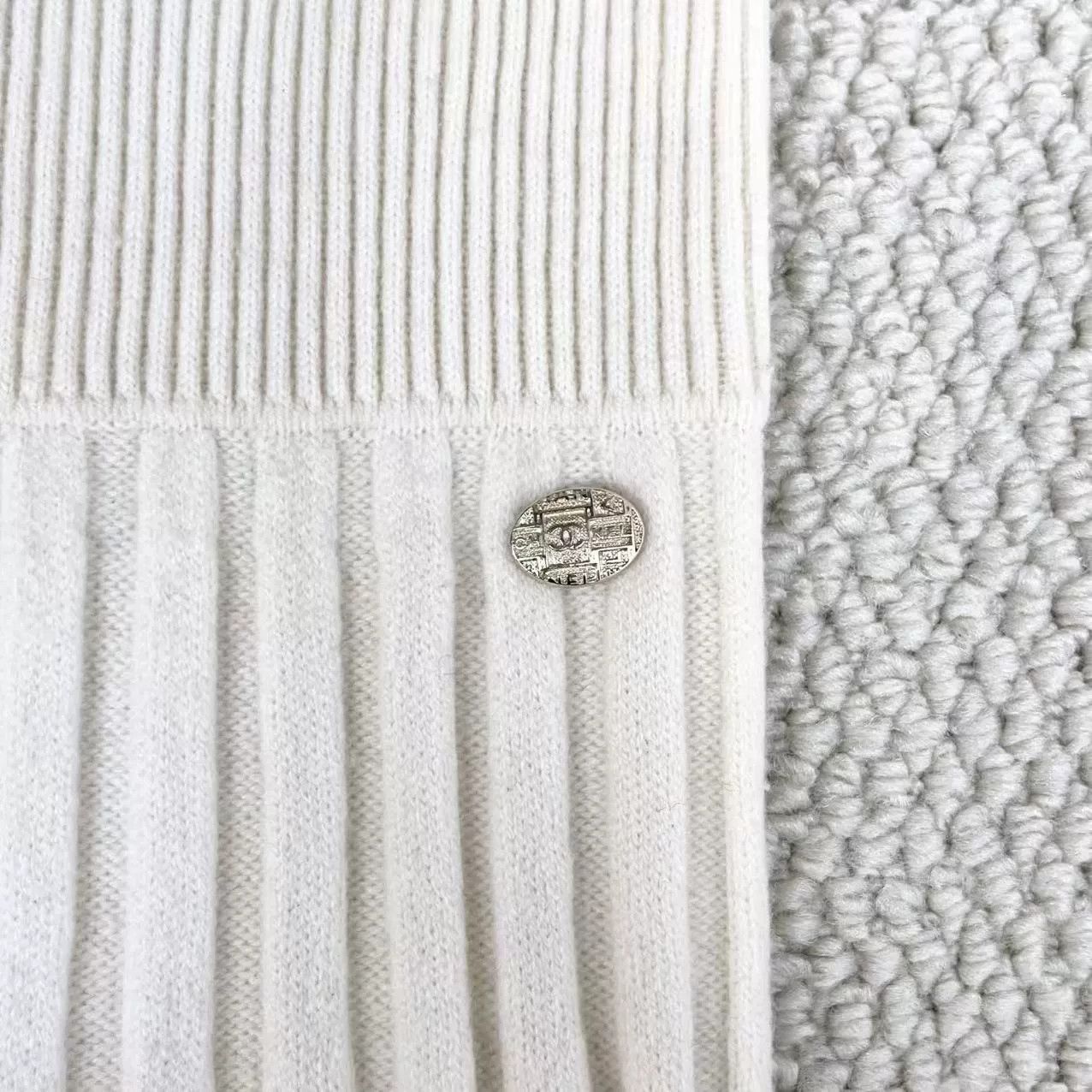 Chanel Chanel Beige Wool Knit Fishtail Dress Size XS / US 0-2 / IT 36-38 - 4 Thumbnail