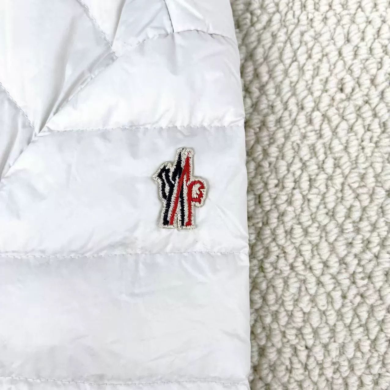 Moncler Moncler White Double-Breasted Lightweight Down Jacket Size XS / US 0-2 / IT 36-38 - 5 Thumbnail