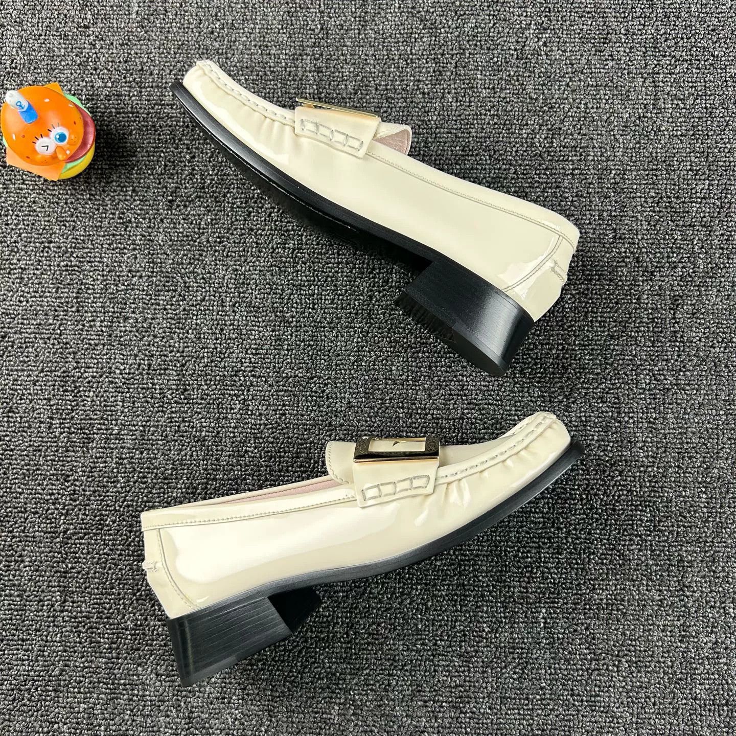 Roger Vivier Roger Vivier White Loafers Size US 5 / IT 35 - 4 Thumbnail