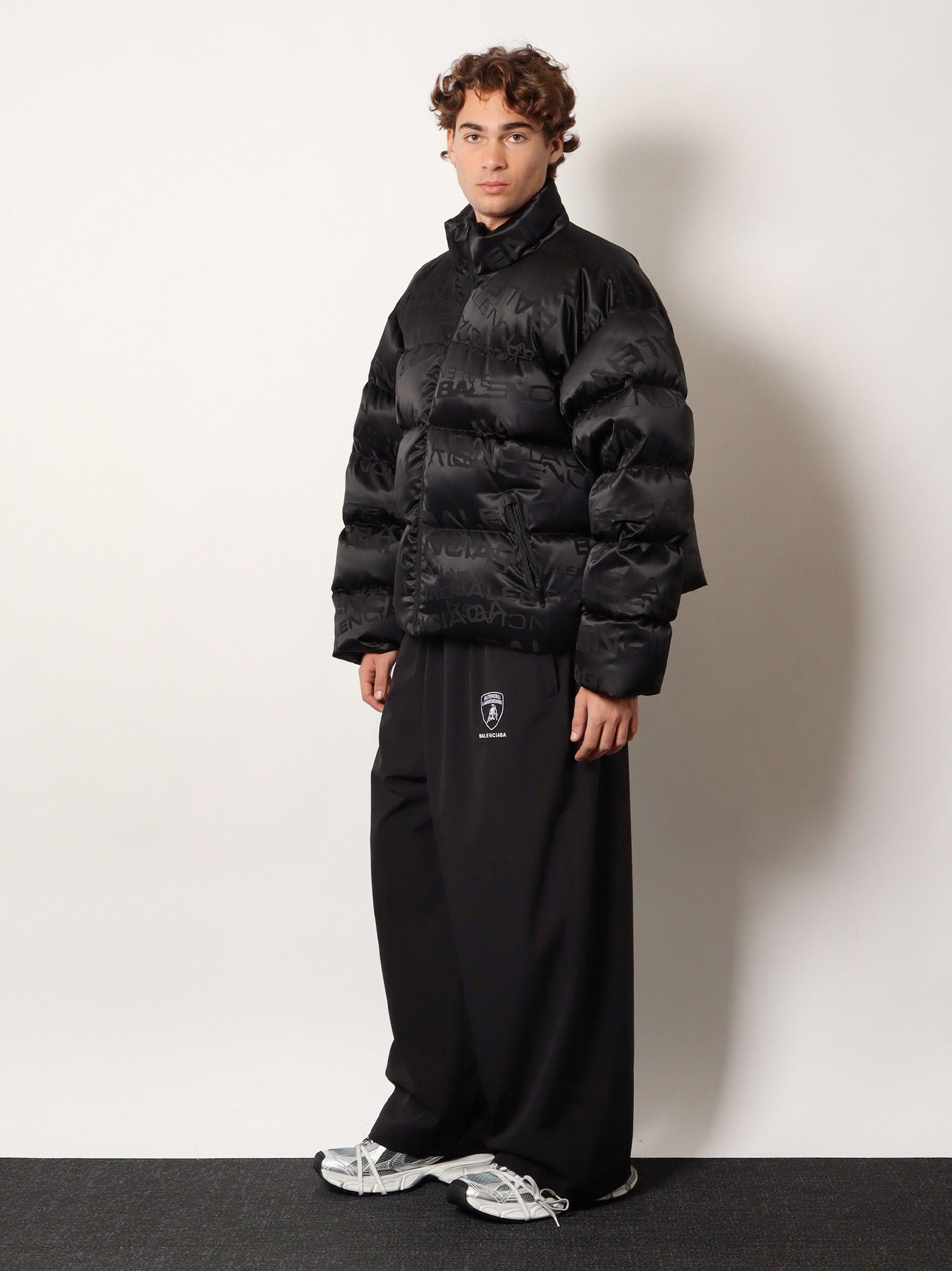 Balenciaga Nylon Down Jacket With All-Over Lettering Logo Size US M / EU 48-50 / 2 - 4 Thumbnail