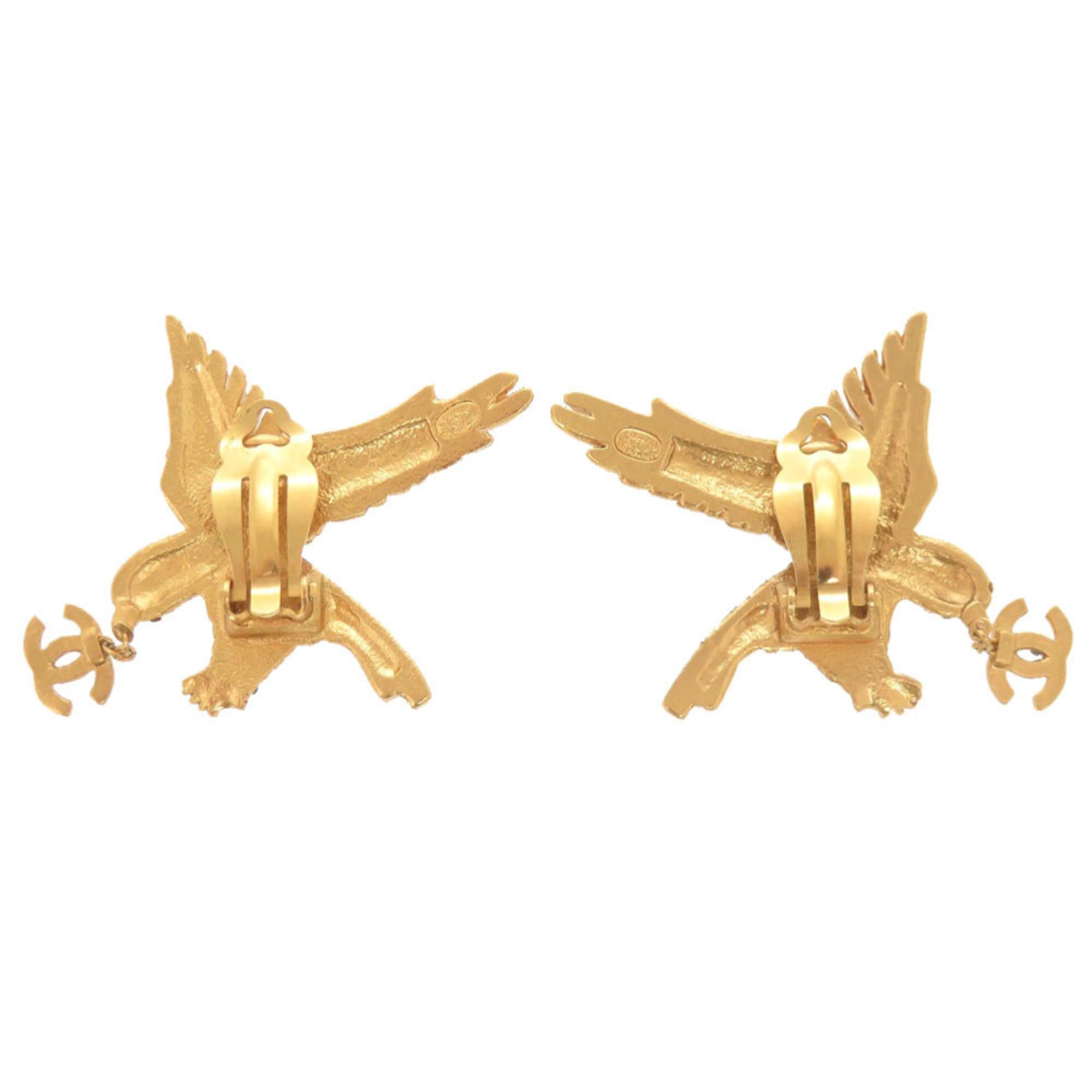 Chanel Excellent condition Chanel Coco Mark Eagle Metal Rhinestone Gold Earrings 1804CHANEL Size ONE SIZE - 3 Thumbnail
