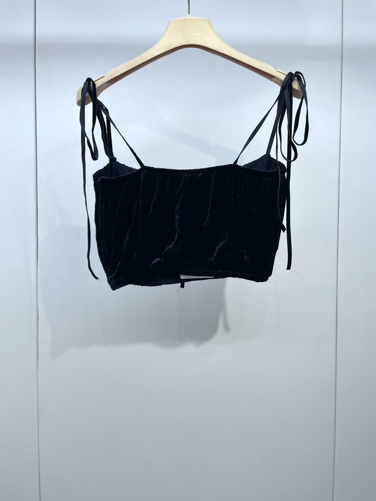 Miu Miu Miu Miu Black Velvet Bow Tie Vest Size S / US 4 / IT 40 - 2 Thumbnail