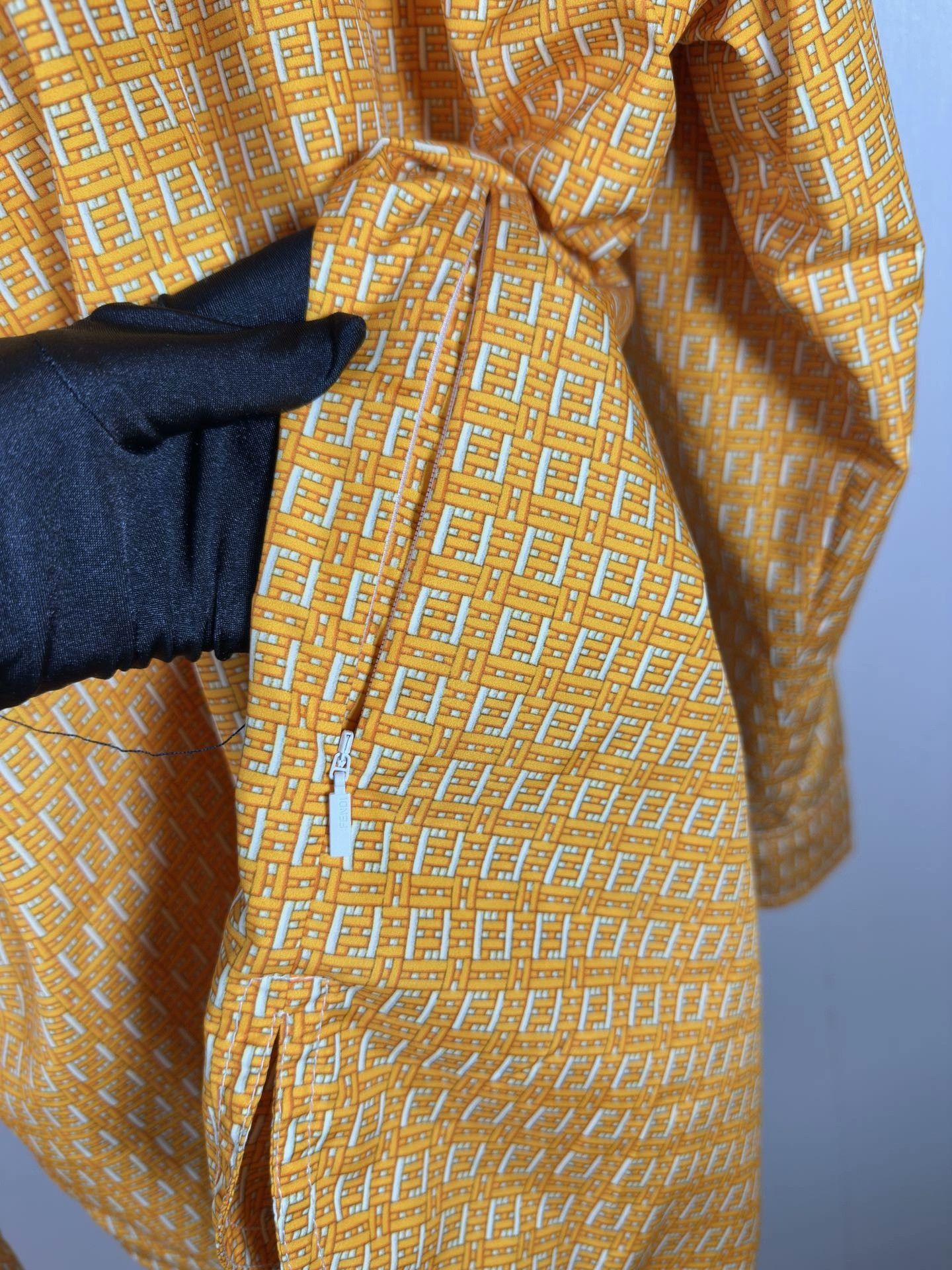 Fendi Fendi All-Over Logo Windbreaker Jacket Size US XXS / EU 40 - 7 Thumbnail