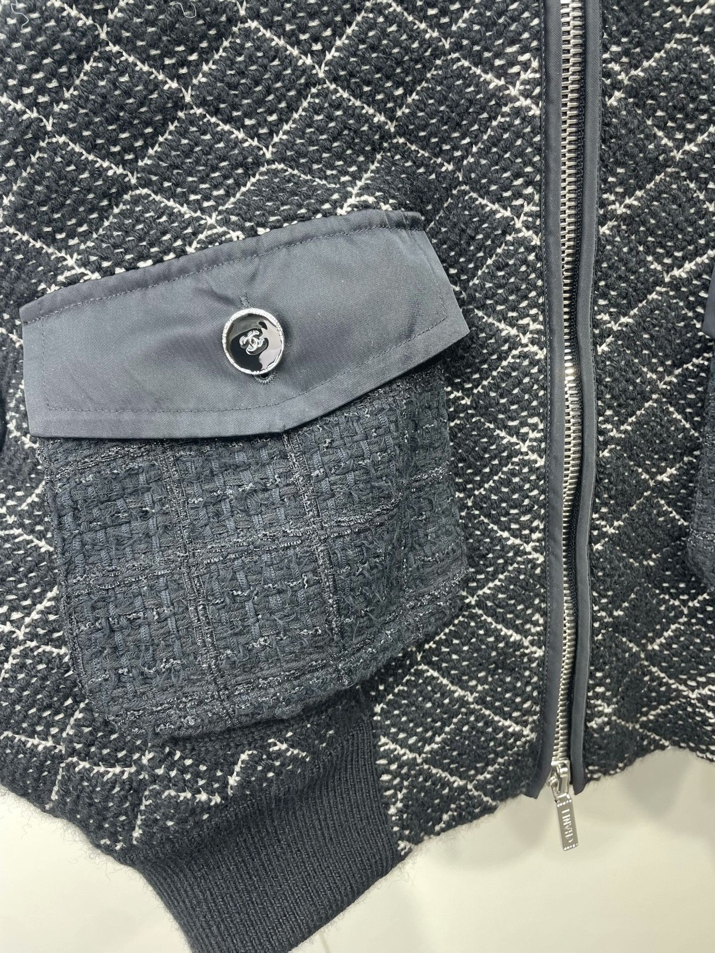 Chanel Chanel 25B Quilted Knit Jacket Size XS / US 0-2 / IT 36-38 - 3 Thumbnail