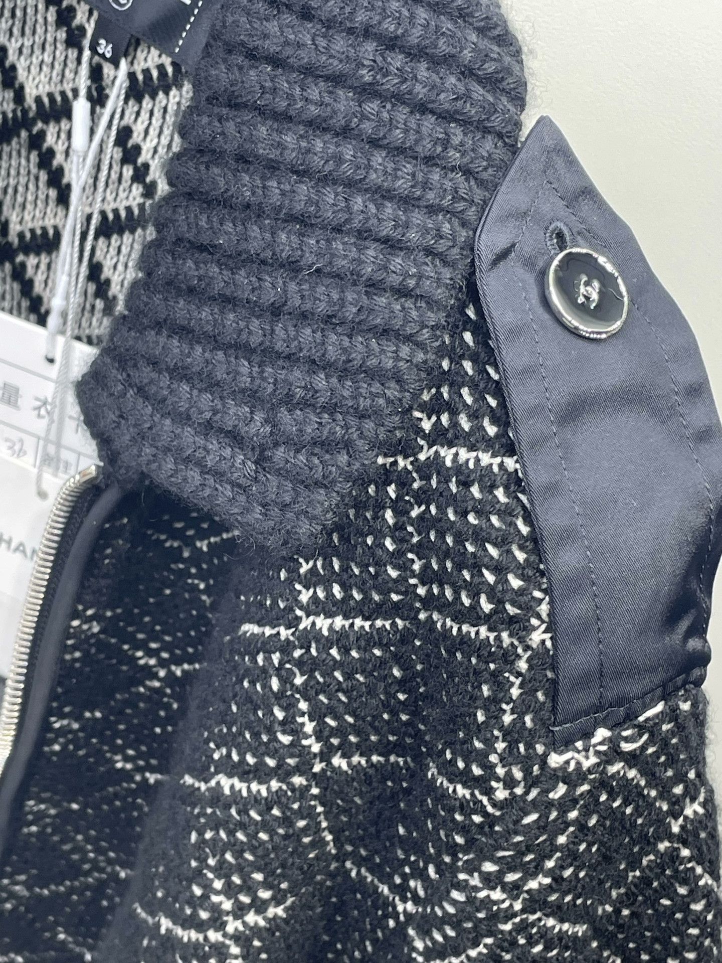 Chanel Chanel 25B Quilted Knit Jacket Size XS / US 0-2 / IT 36-38 - 5 Thumbnail