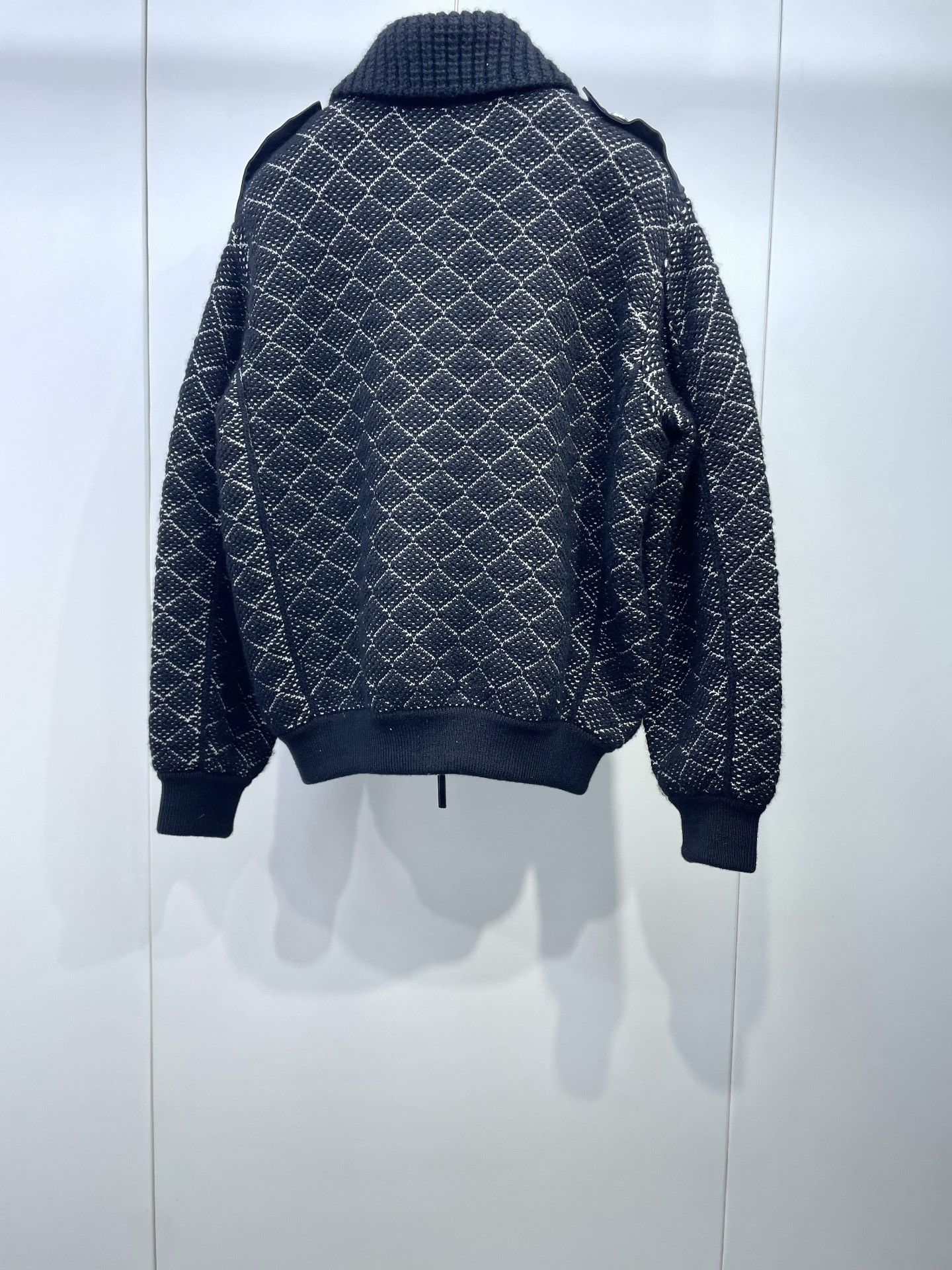 Chanel Chanel 25B Quilted Knit Jacket Size XS / US 0-2 / IT 36-38 - 2 Thumbnail