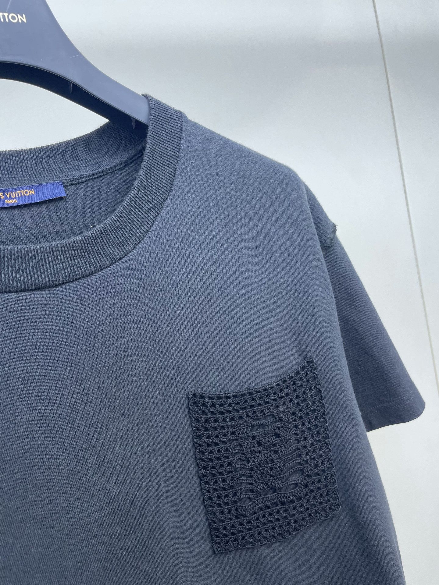 Louis Vuitton LV Black Hollow Pocket Logo T-Shirt Size US XL / EU 56 / 4 - 6 Thumbnail
