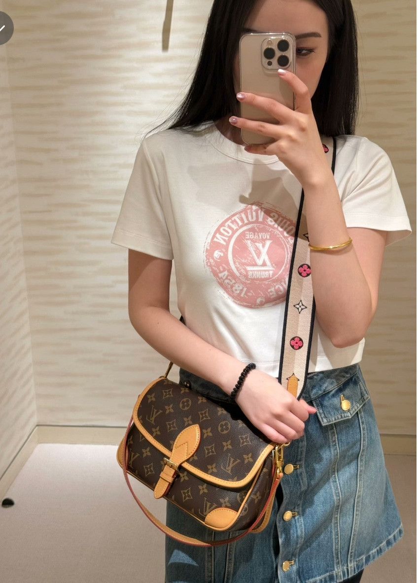Louis Vuitton LV Nautical Series Pink Logo T-shirt Size XS / US 0-2 / IT 36-38 - 9 Thumbnail