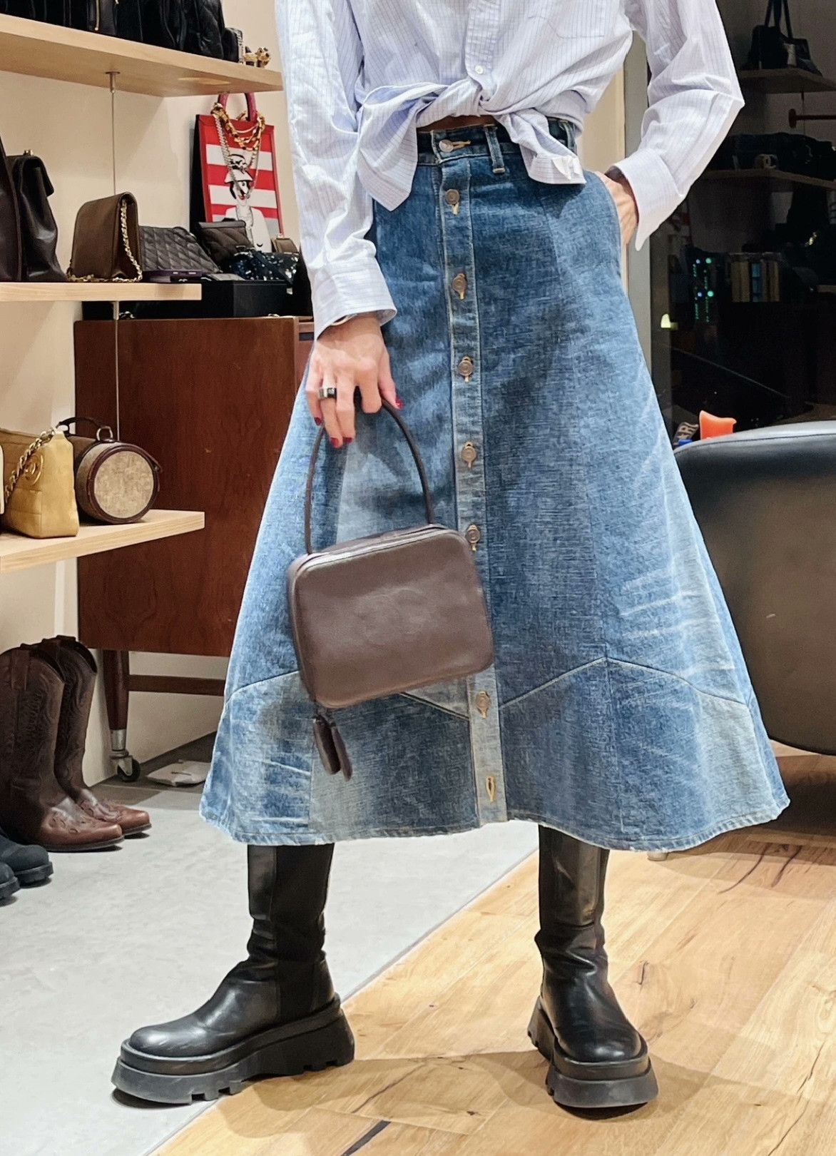 Celine CELINE Denim Skirt Size 26" / US 2 / IT 38 - 9 Thumbnail