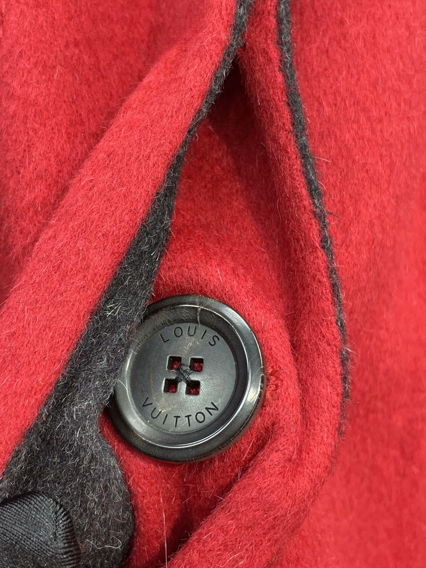 Louis Vuitton LV Red Gold Button Wool Cape Coat Size XS / US 0-2 / IT 36-38 - 4 Thumbnail