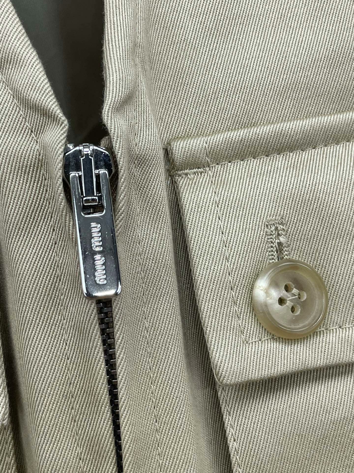 Miu Miu Miu Miu Utility Large Pocket Zip Vest Size S / US 4 / IT 40 - 4 Thumbnail