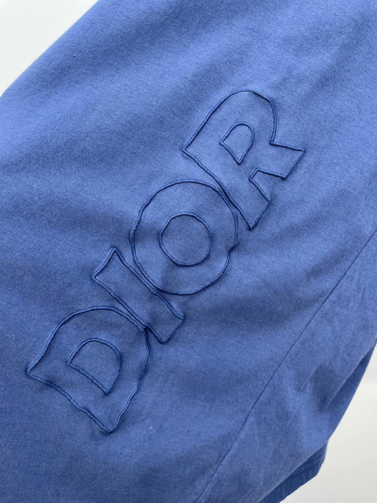 Dior Dior Blue Embossed Embroidered Letter T-shirt Size S / US 4 / IT 40 - 3 Thumbnail