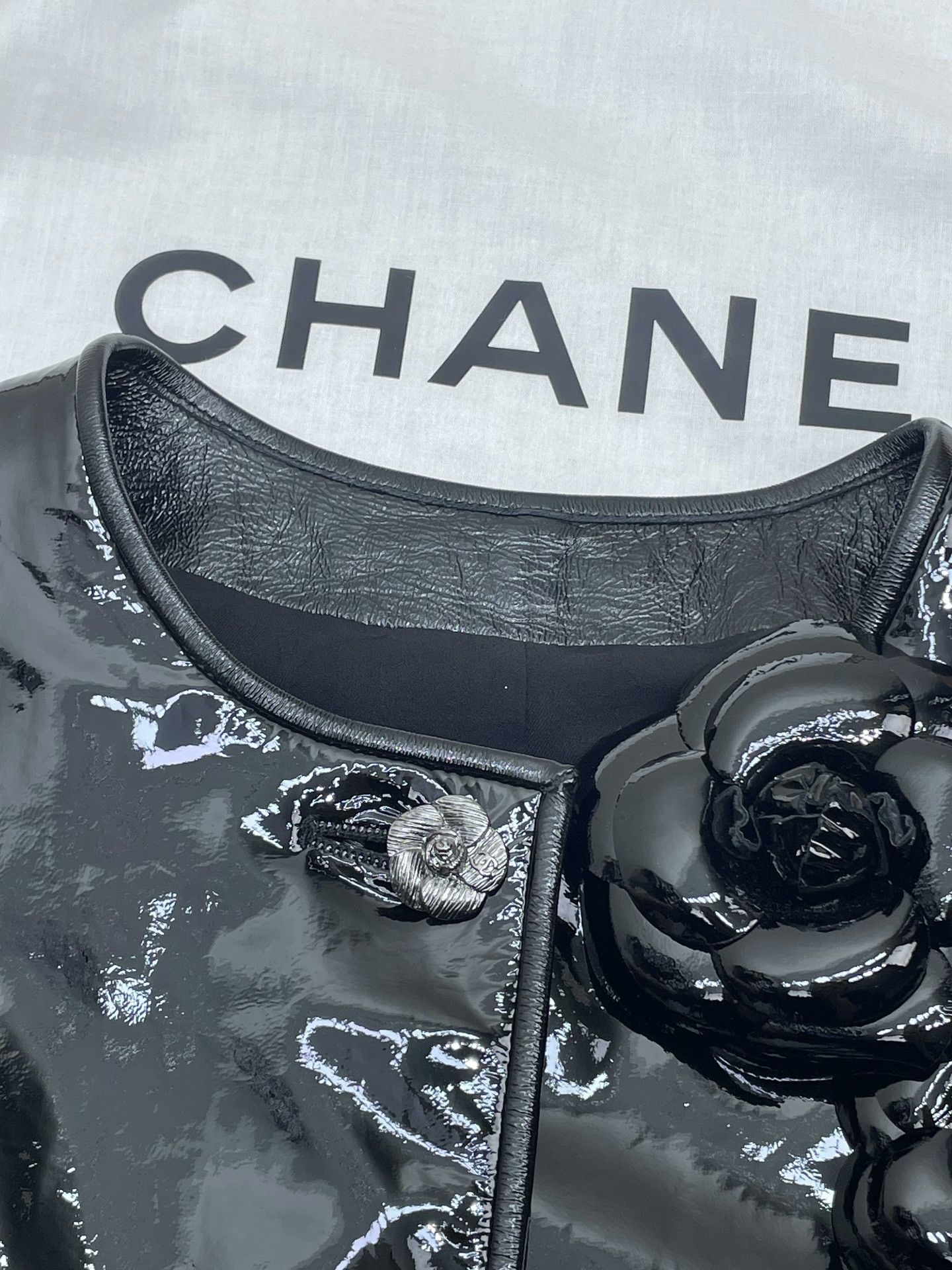 Chanel Chanel 23K Black Patent Leather Jacket Size S / US 4 / IT 40 - 5 Thumbnail