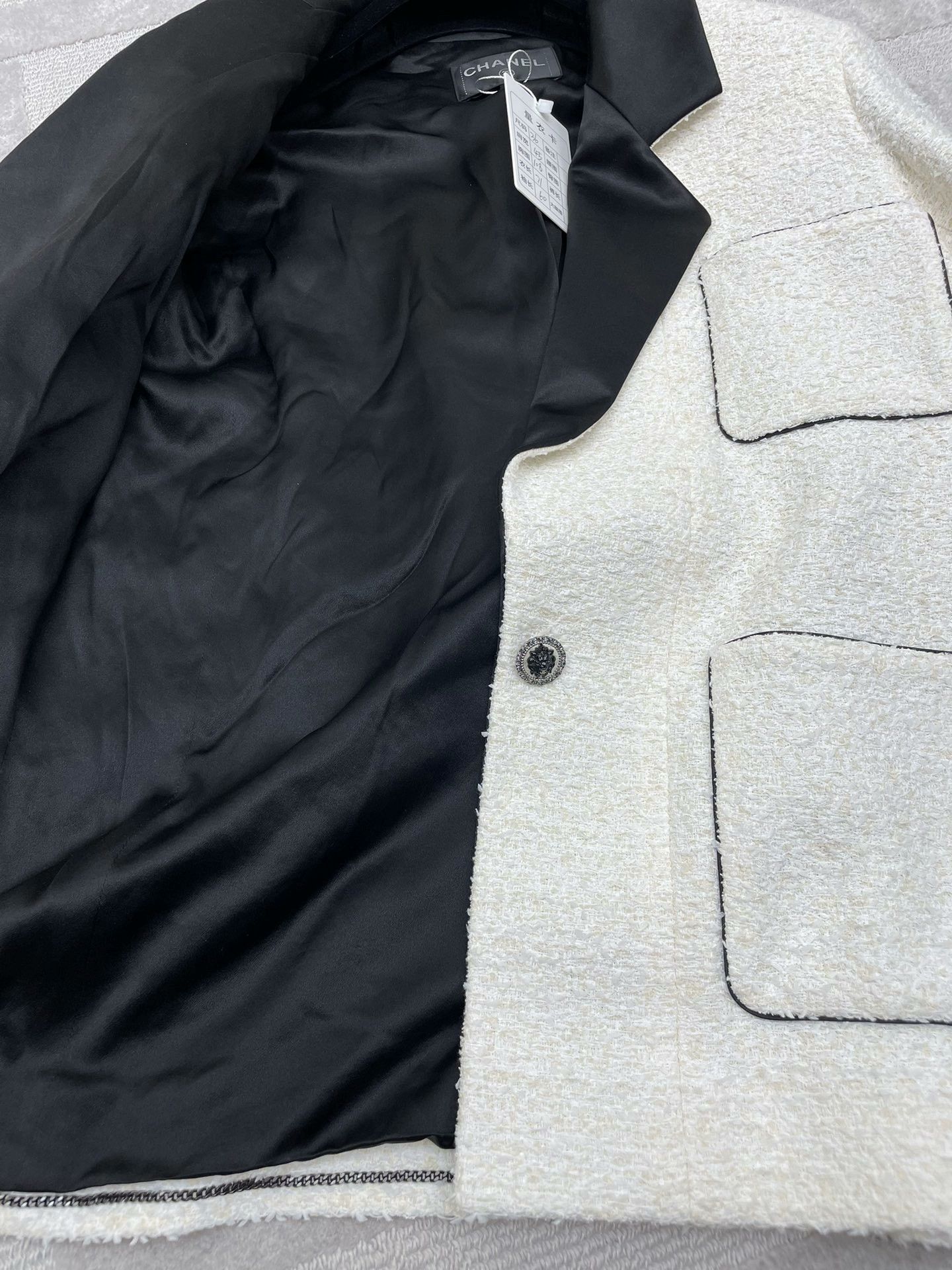 Chanel Chanel 2022 Spring Summer Lapel Blazer Size XS / US 0-2 / IT 36-38 - 5 Thumbnail