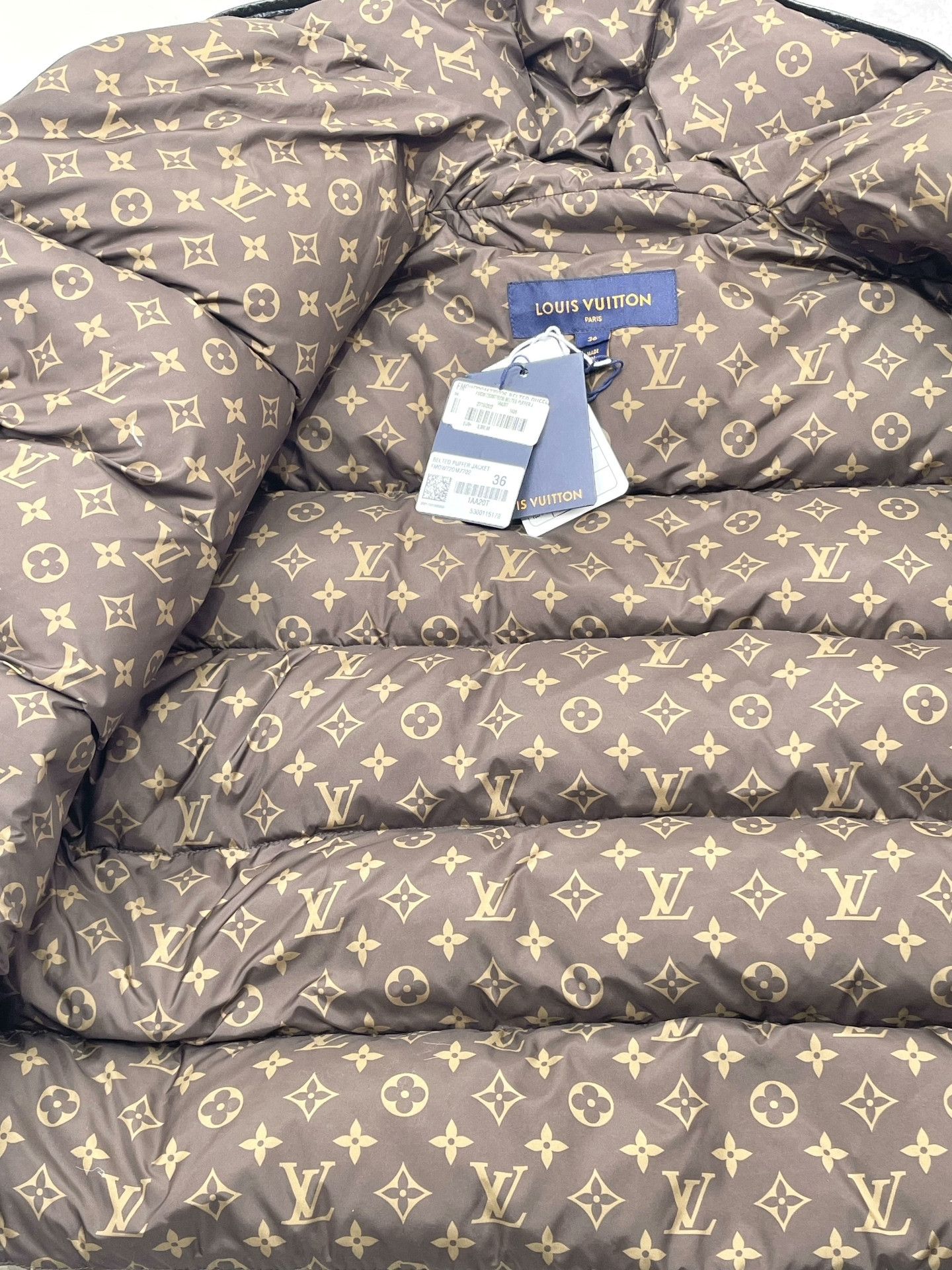 Louis Vuitton LV Monogram Leather Trim Down Jacket Size XS / US 0-2 / IT 36-38 - 6 Thumbnail