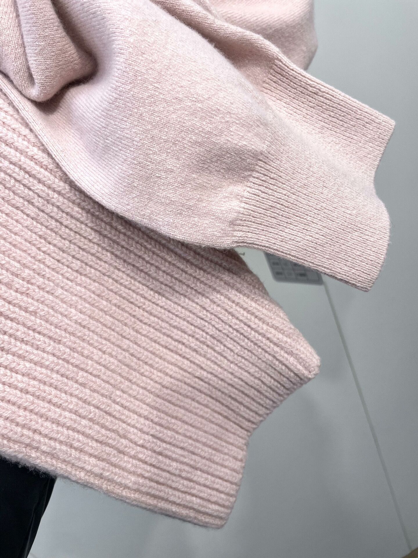 Fendi Fendi Pink Double F Turtleneck Sweater Size XS / US 0-2 / IT 36-38 - 6 Thumbnail