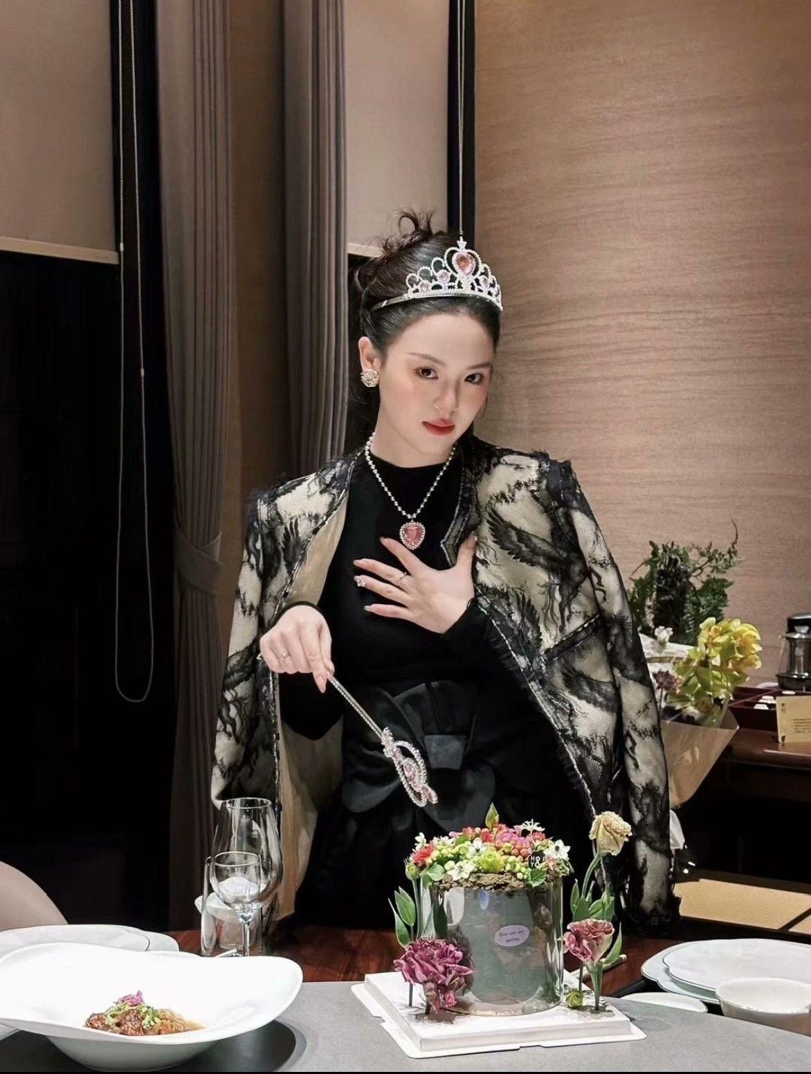 Chanel Chanel Black Lace Pegasus Coat Size XXS / US 00 / IT 34 - 9 Thumbnail