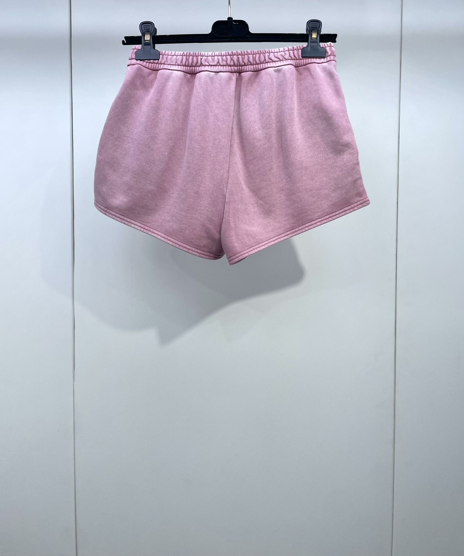 Gucci Gucci 2025 New Shorts Size 25" / US 0 / IT 36 - 2 Thumbnail